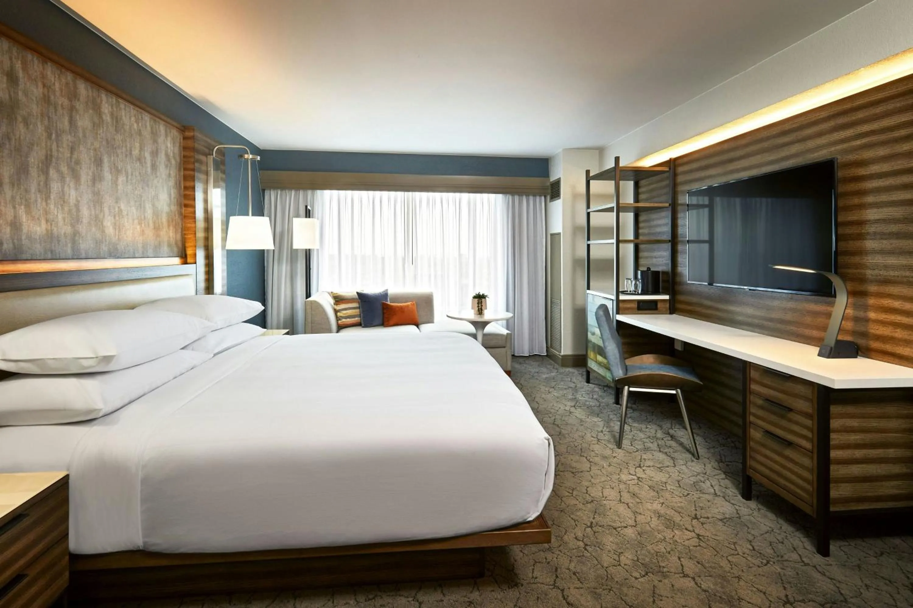 Bedroom, Bed in Marriott Boston Quincy