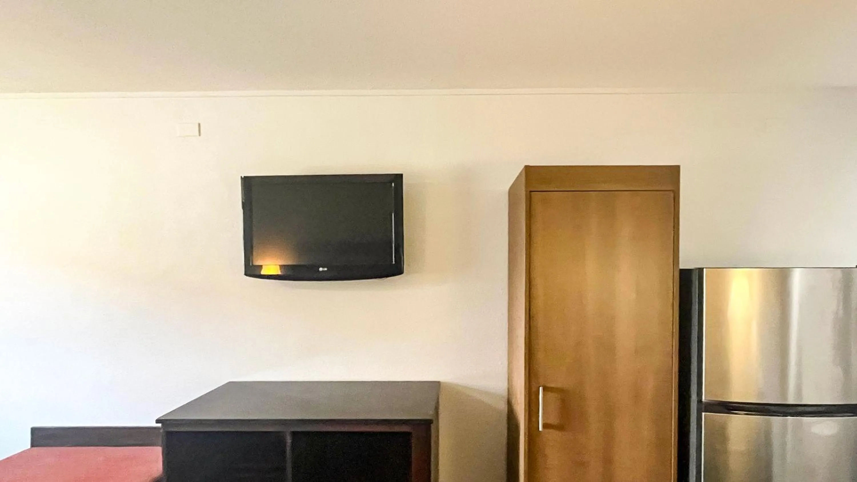 Area and facilities in Studio 6 Suites Dallas TX - Loop 12 West