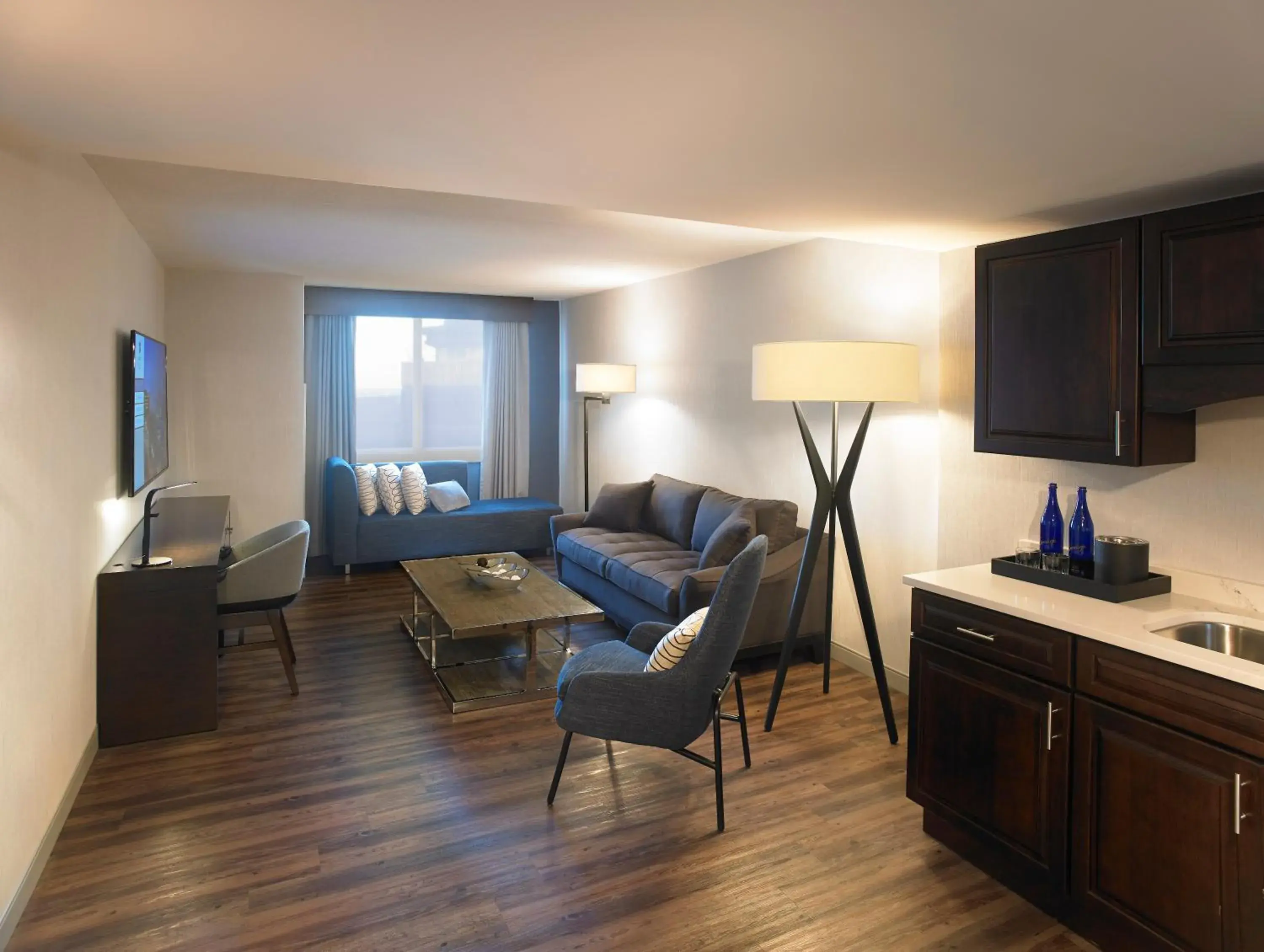 Living room in Hyatt Regency Rochester Living room in Hyatt Regency Rochester