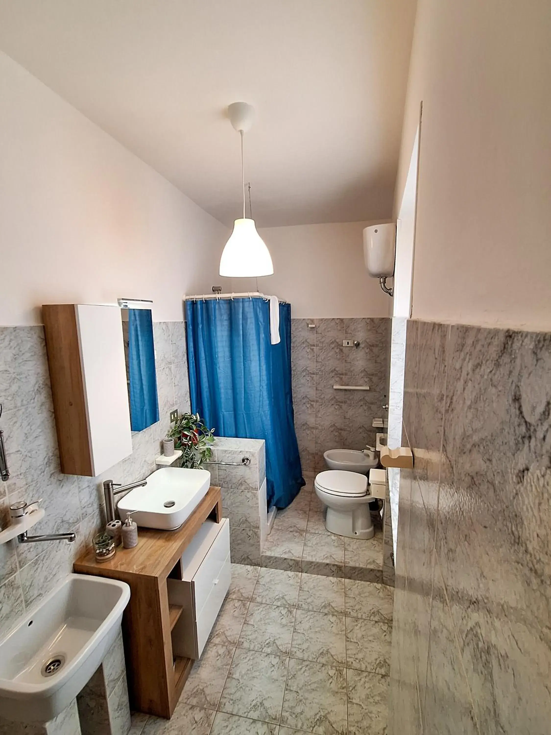 Quadruple Room in Bed & Breakfast "Il Ghiro" Quadruple Room in Bed & Breakfast "Il Ghiro"