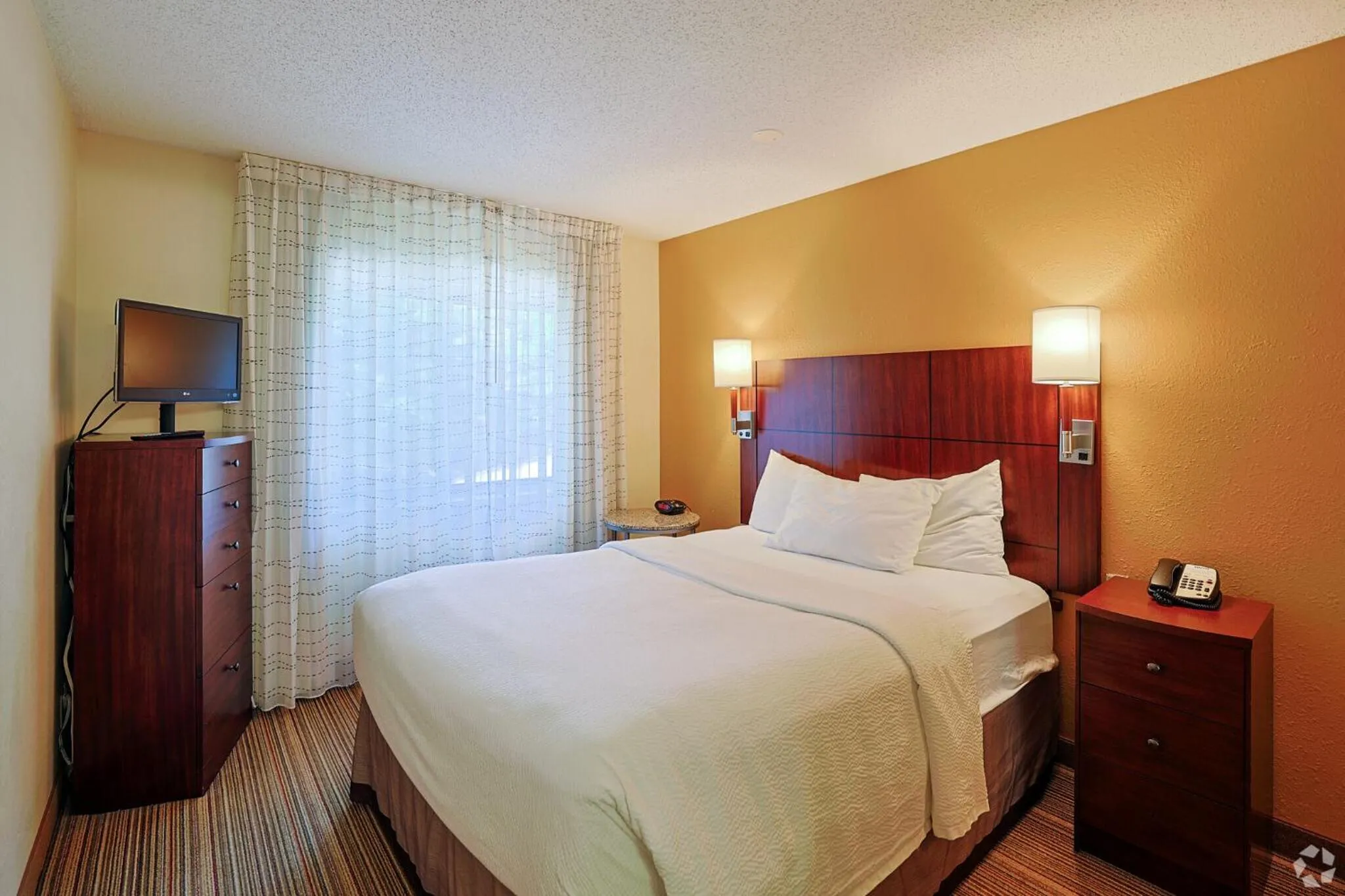 Bed in Avia Residences on Research - Extended Stay