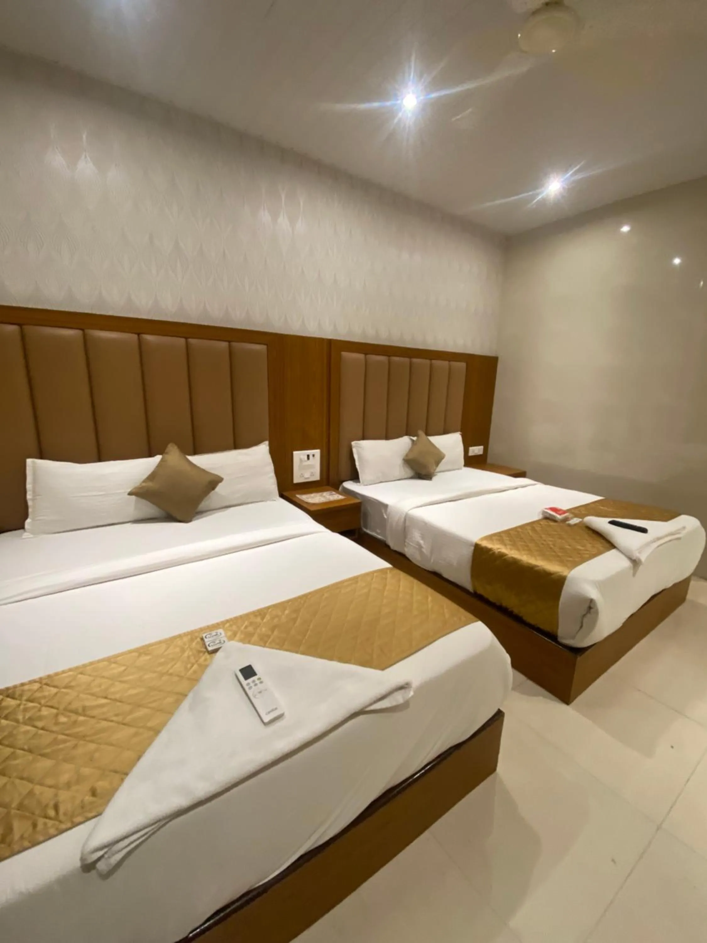 Bed in Hotel BKC Inn - Near Trade Center, Visa Consulate BKC