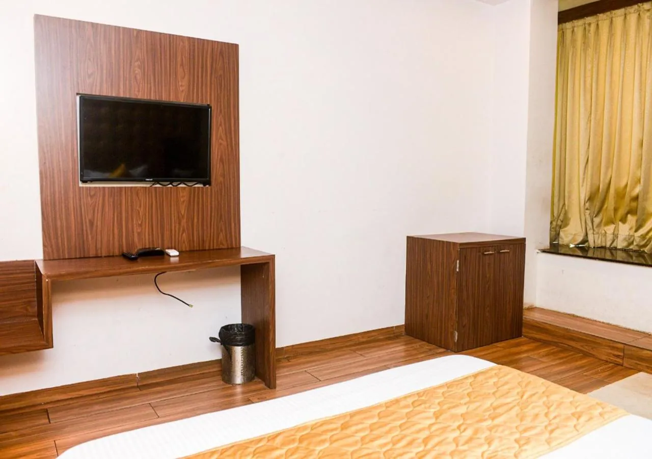 TV and multimedia in Hotel BKC Inn - Near Trade Center, Visa Consulate BKC