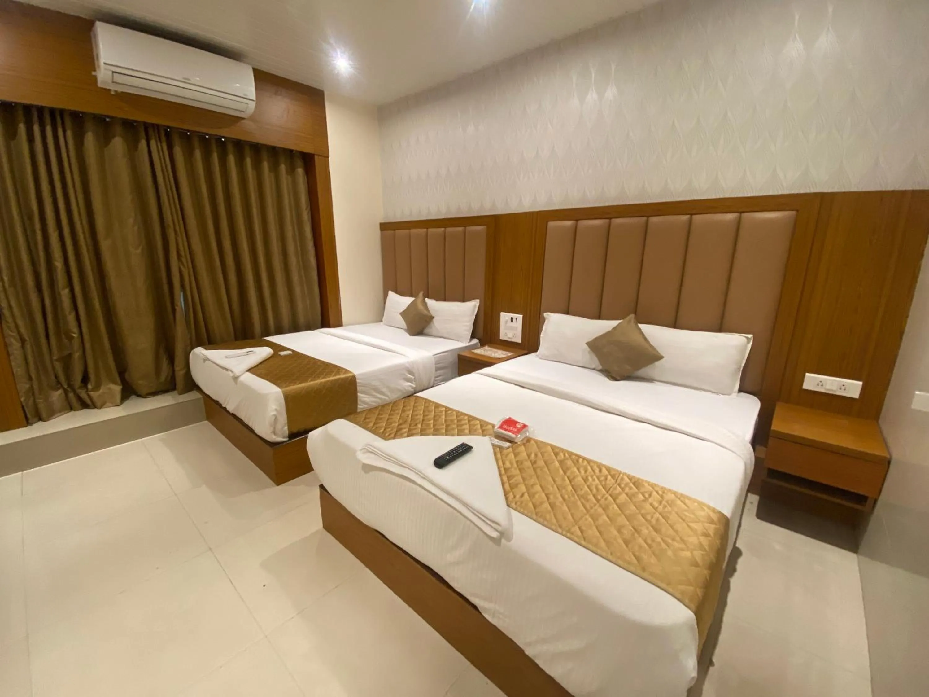 Bed in Hotel BKC Inn - Near Trade Center, Visa Consulate BKC