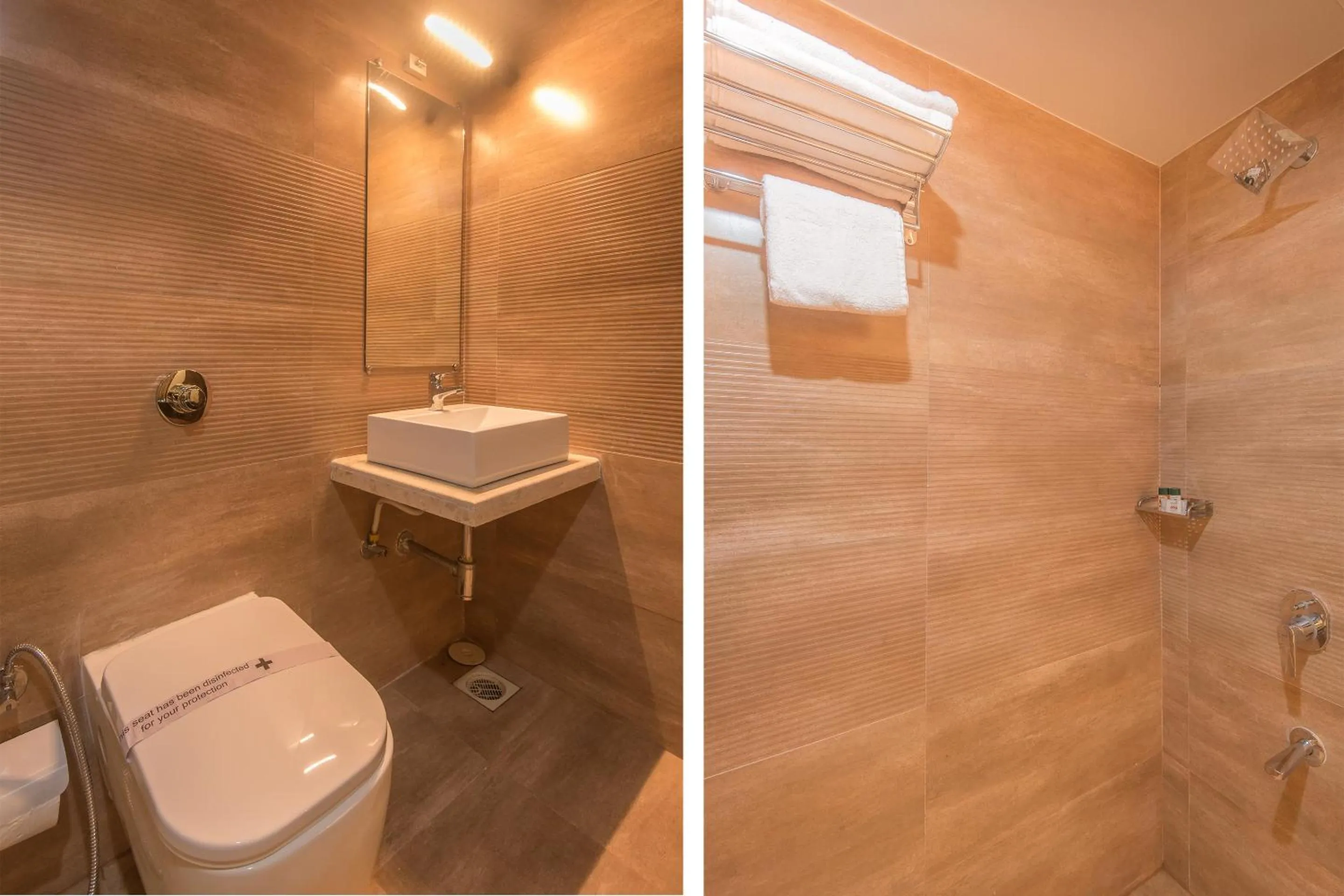 Bathroom in Hotel BKC Inn - Near Trade Center, Visa Consulate BKC