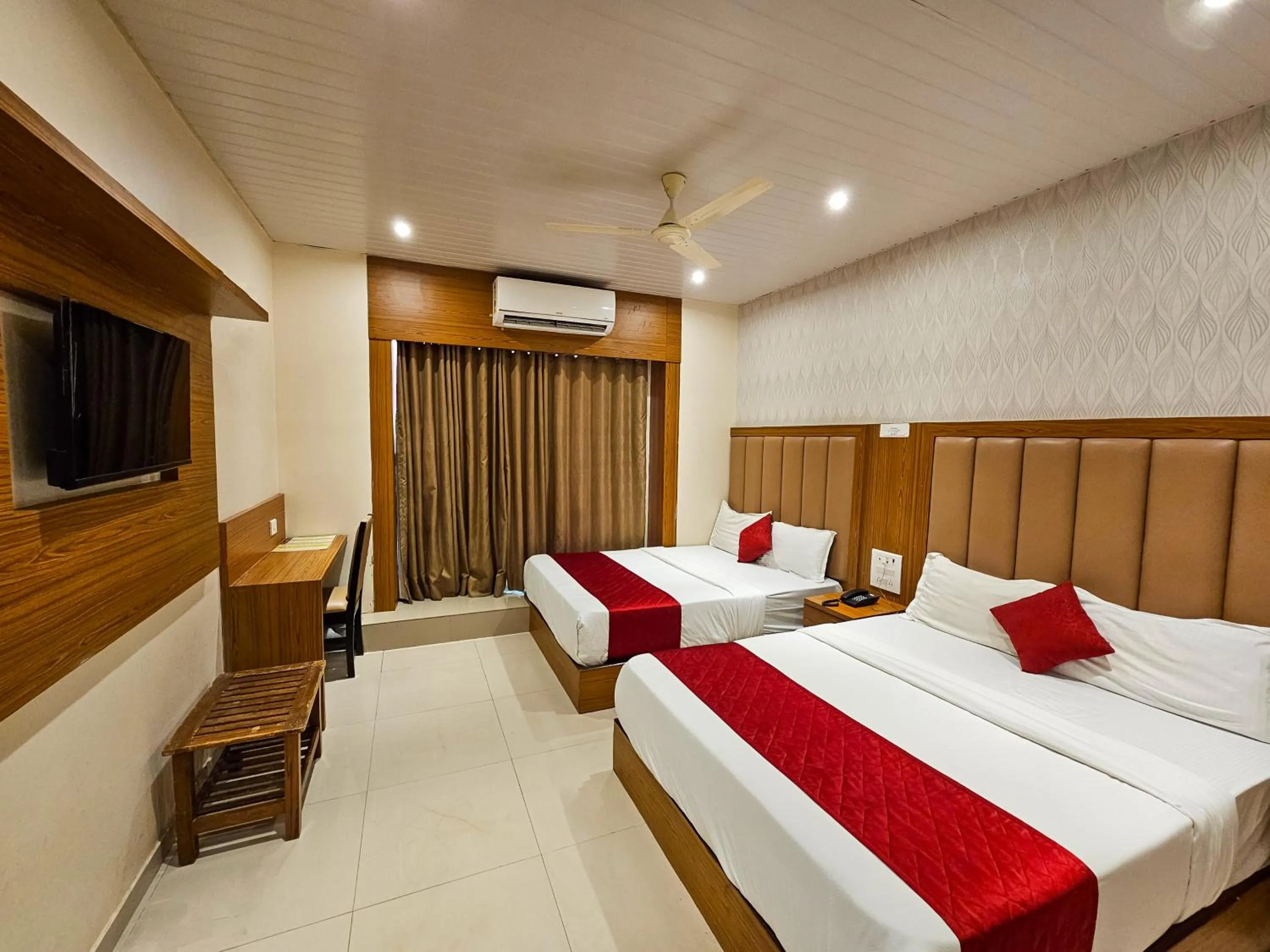 Bed in Hotel BKC Inn - Near Trade Center, Visa Consulate BKC