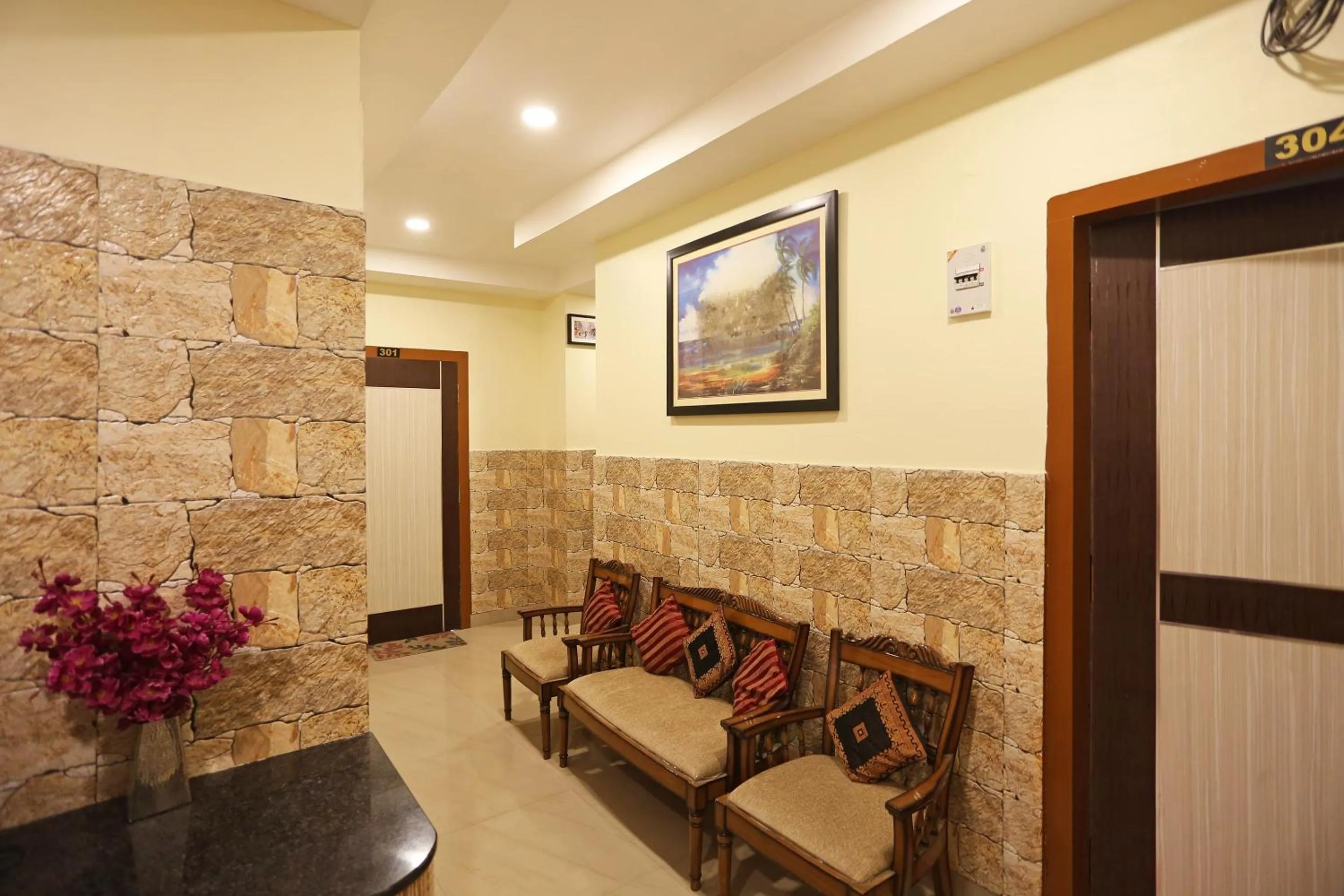 Lobby or reception in Super Hotel O Cherry City Cottage