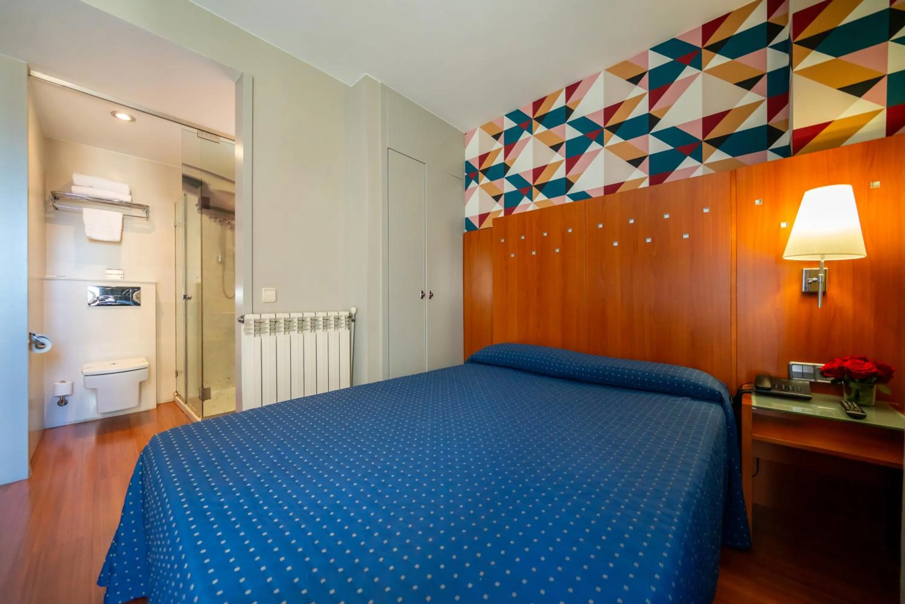 Bed in Hotel J. Balmes Vic