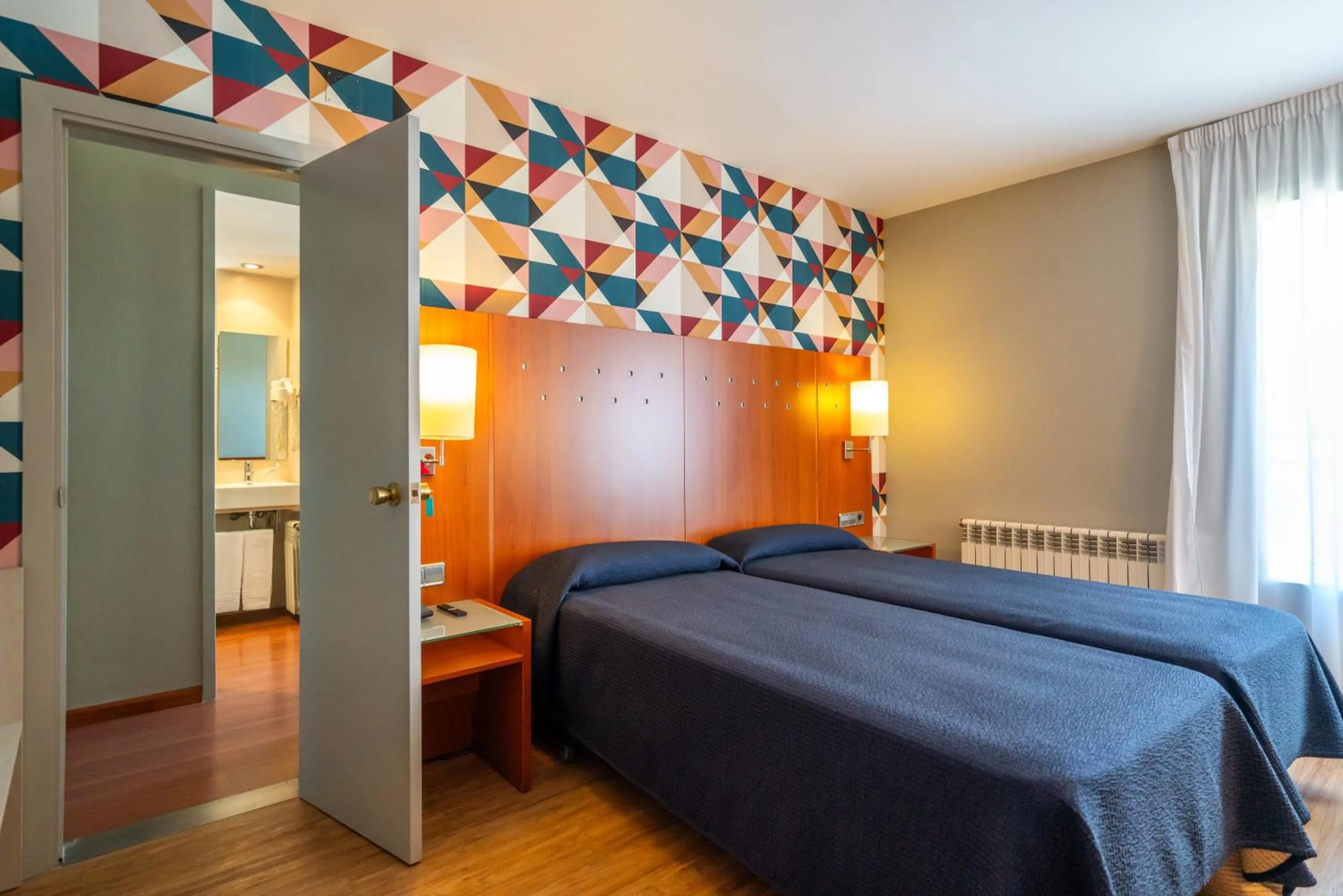 Bed in Hotel J. Balmes Vic