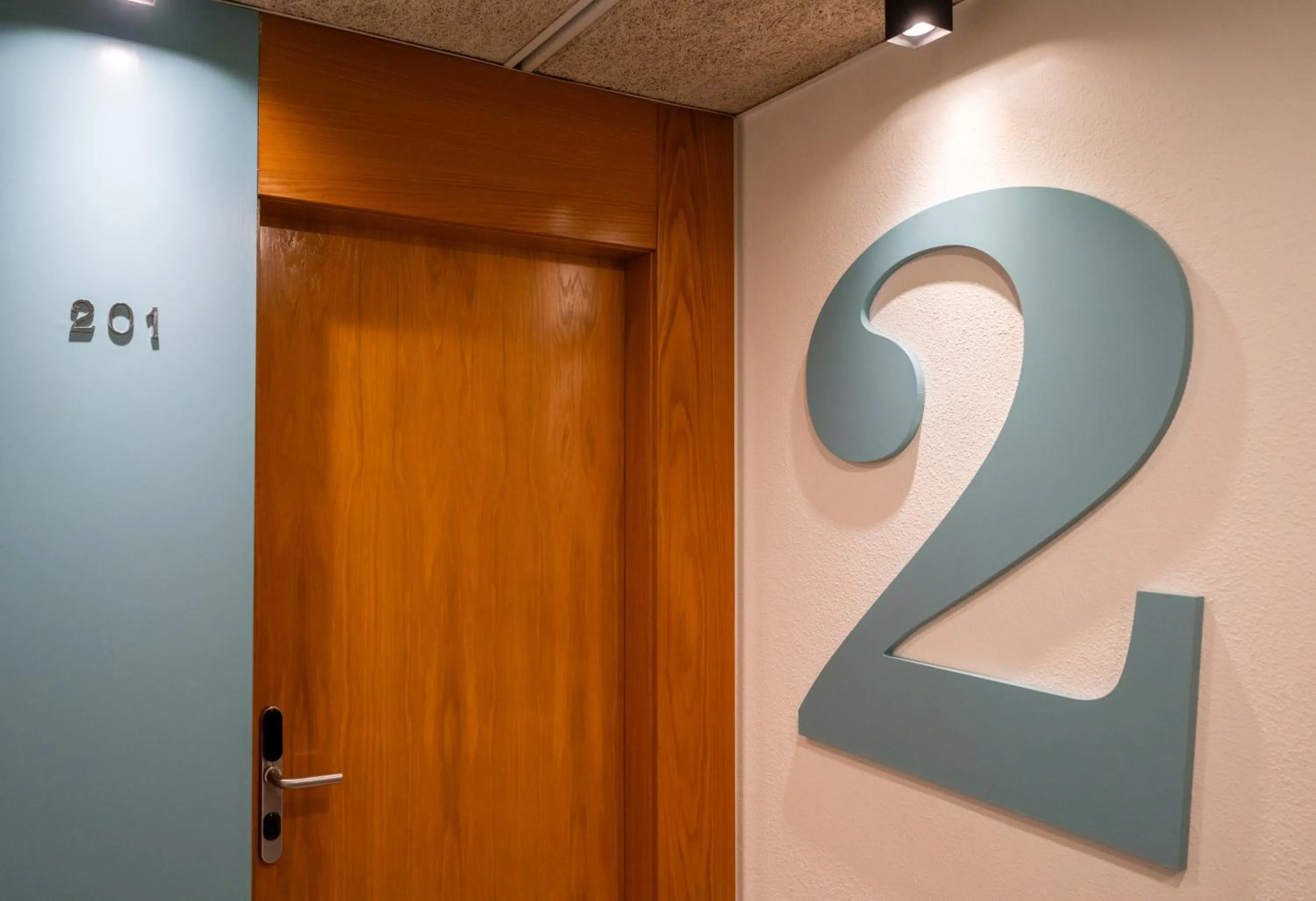 Property building in Hotel J. Balmes Vic