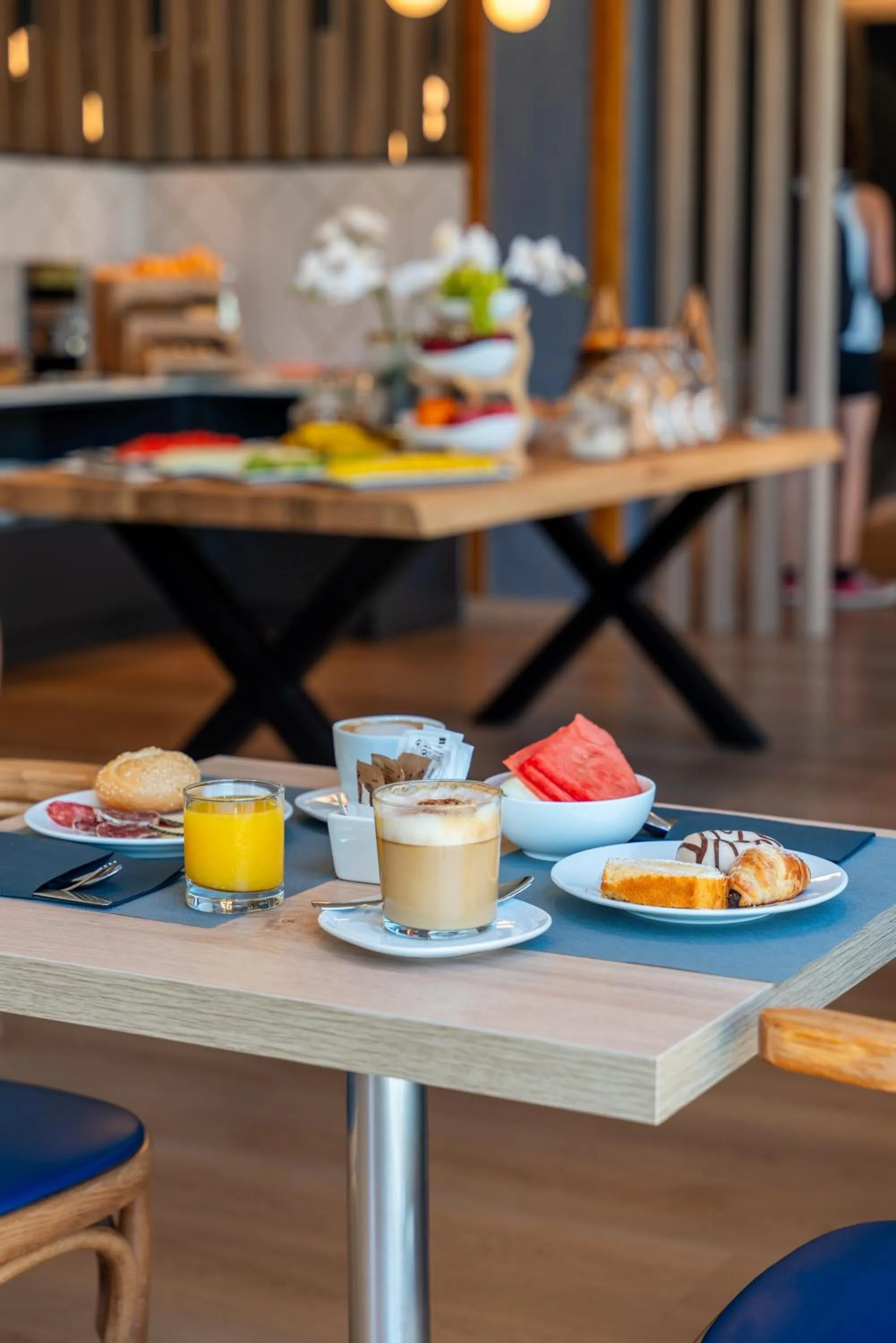 Restaurant/places to eat in Hotel J. Balmes Vic