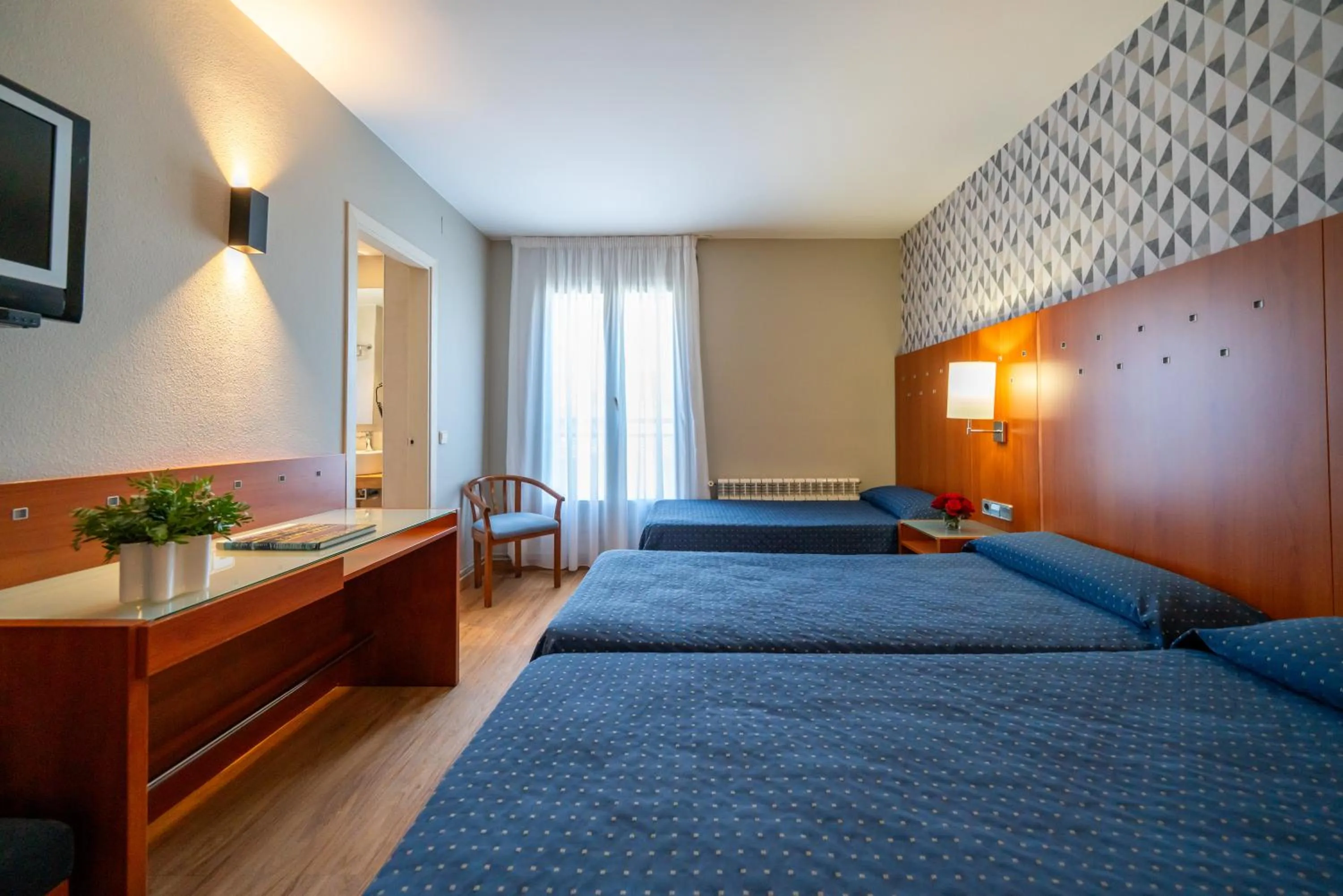 Bed in Hotel J. Balmes Vic