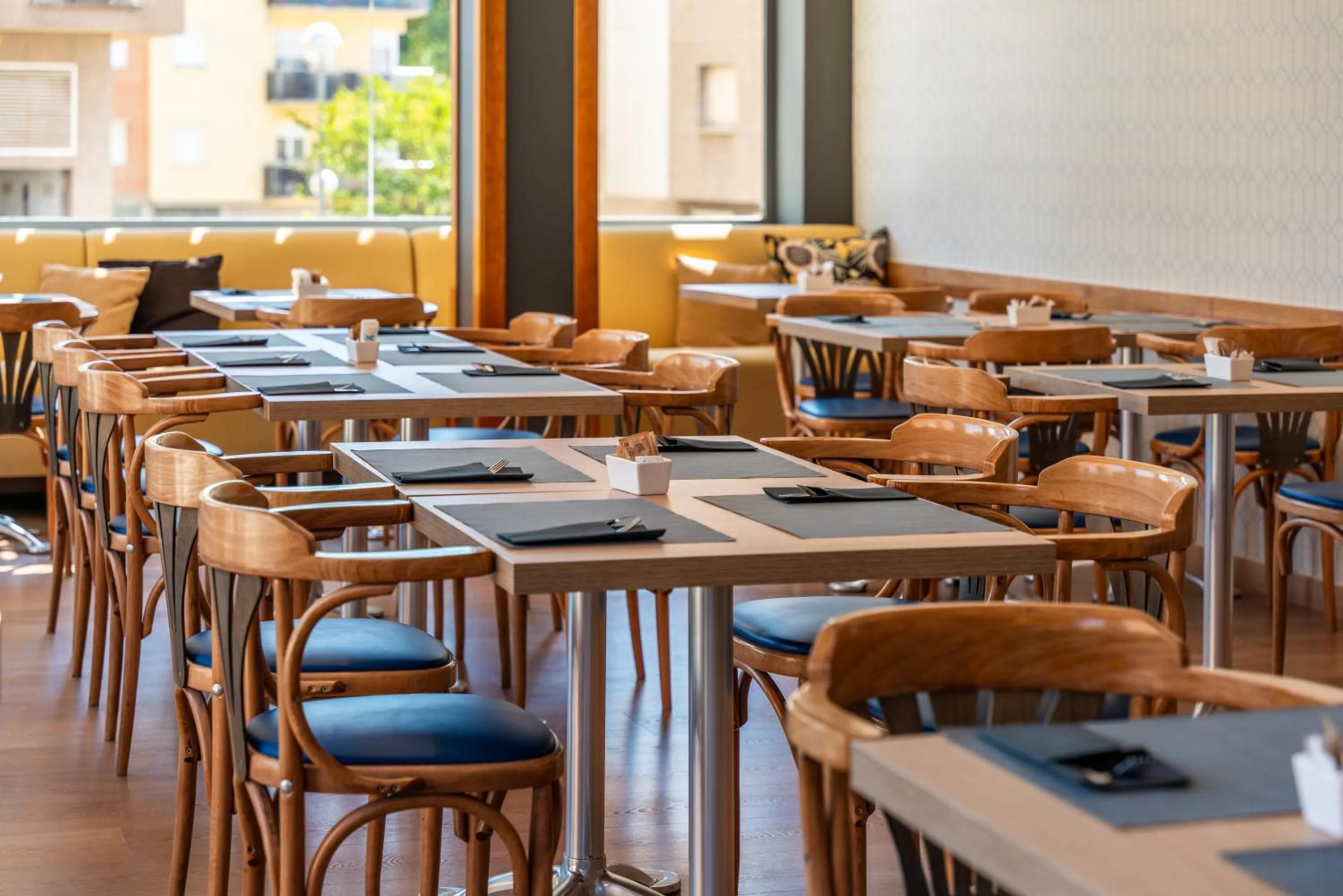 Restaurant/places to eat in Hotel J. Balmes Vic