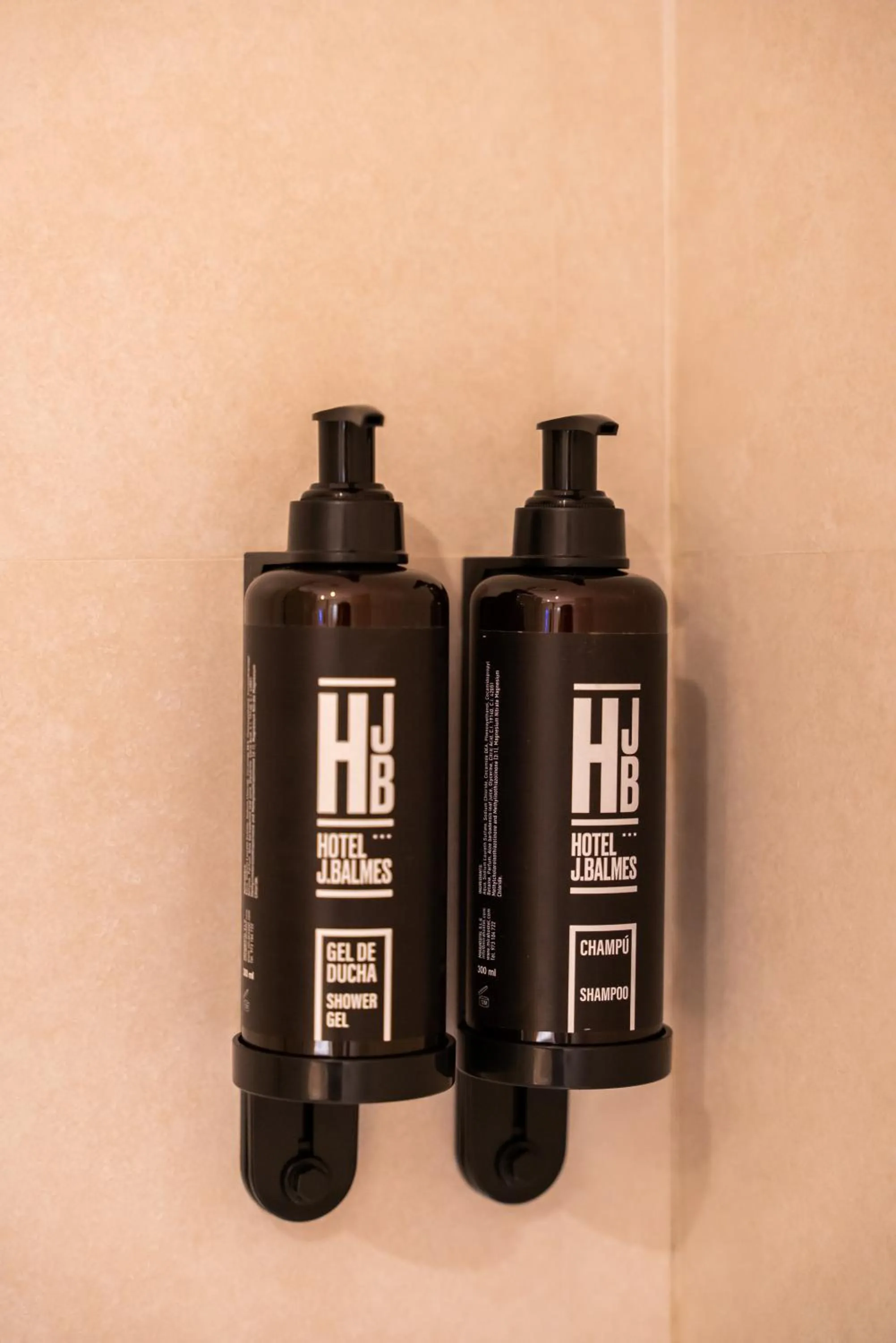 Toilet in Hotel J. Balmes Vic