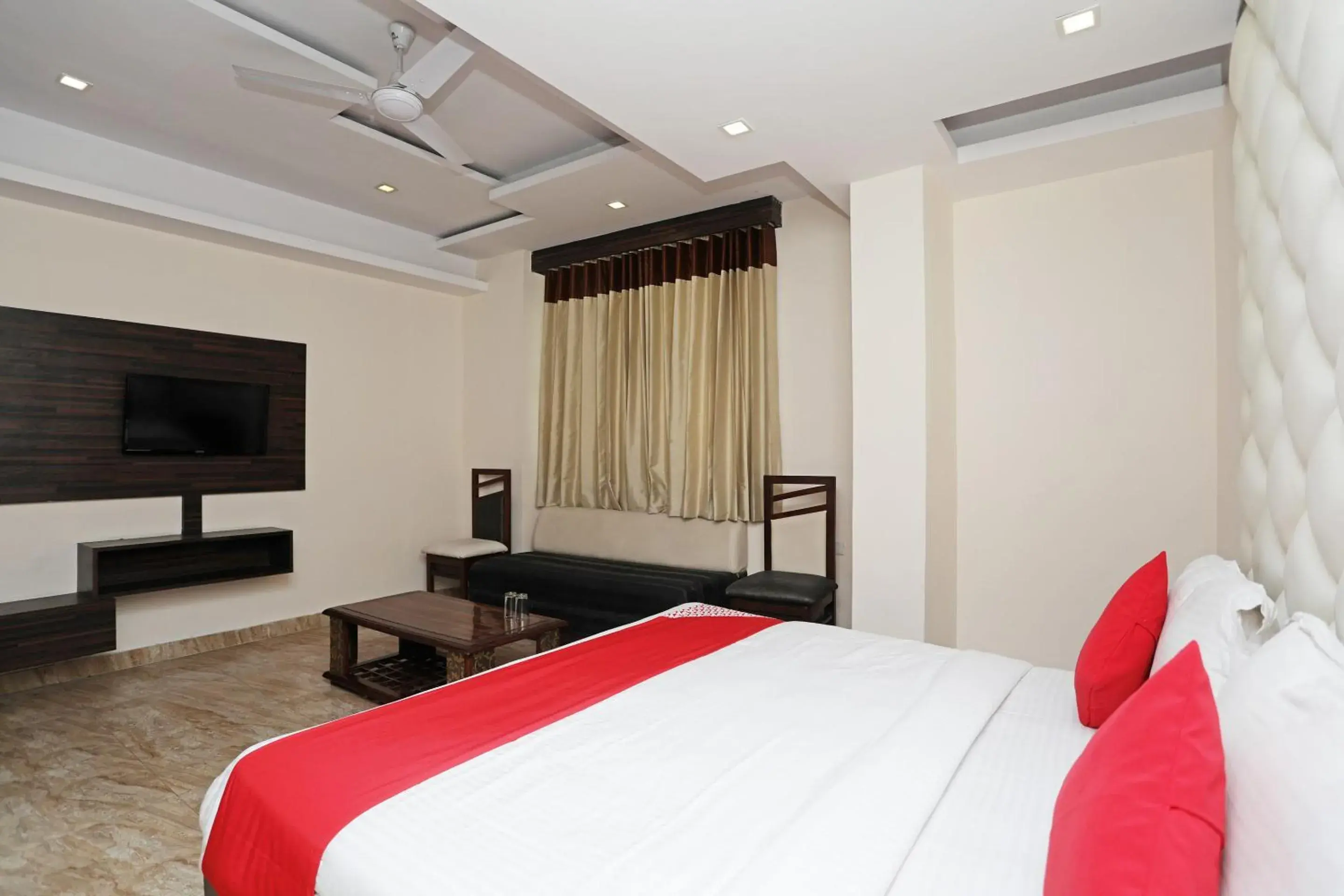 Deluxe Double Room - single occupancy in Hotel O Subhadra Residency Deluxe Double Room - single occupancy in Hotel O Subhadra Residency