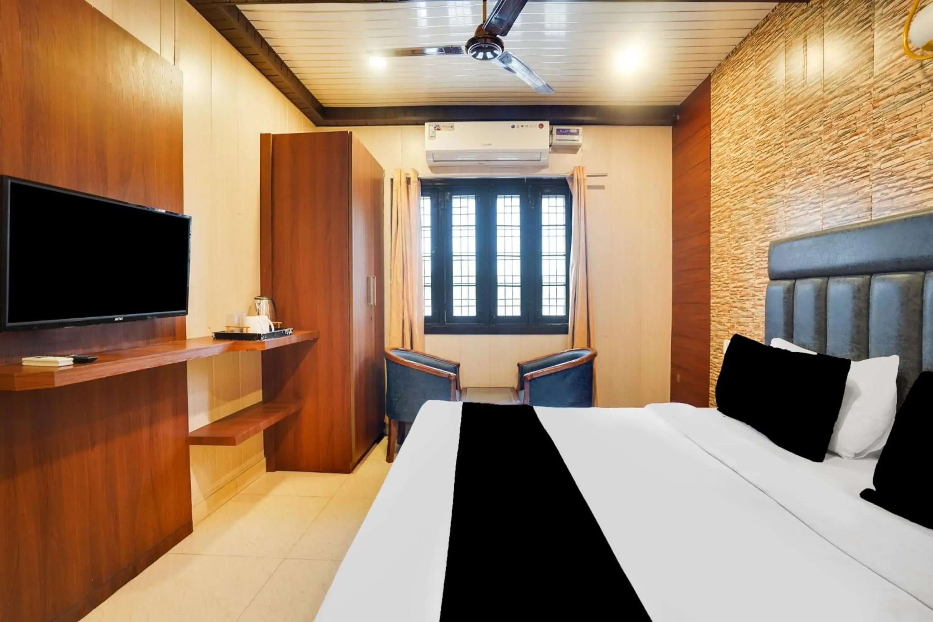 Bedroom, Bed in Hotel O Canal Road Bedroom, Bed in Hotel O Canal Road