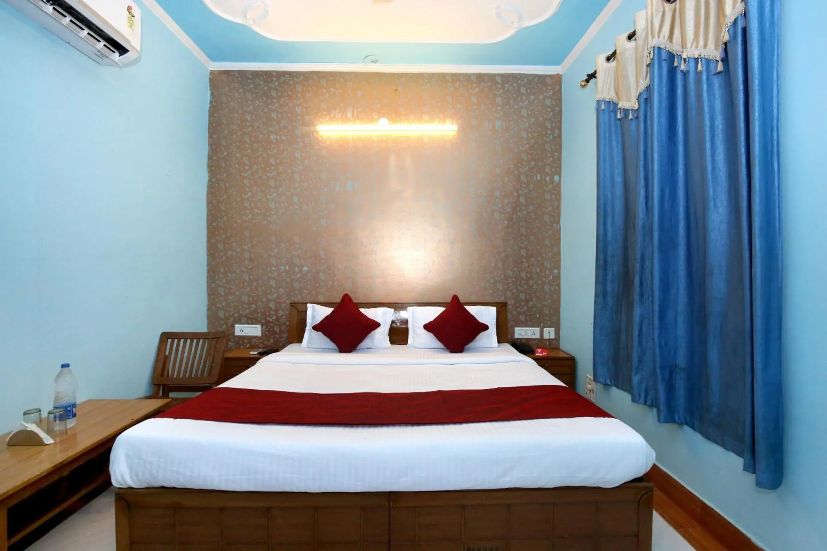 Bedroom, Bed in GMG Hotel Bedroom, Bed in GMG Hotel