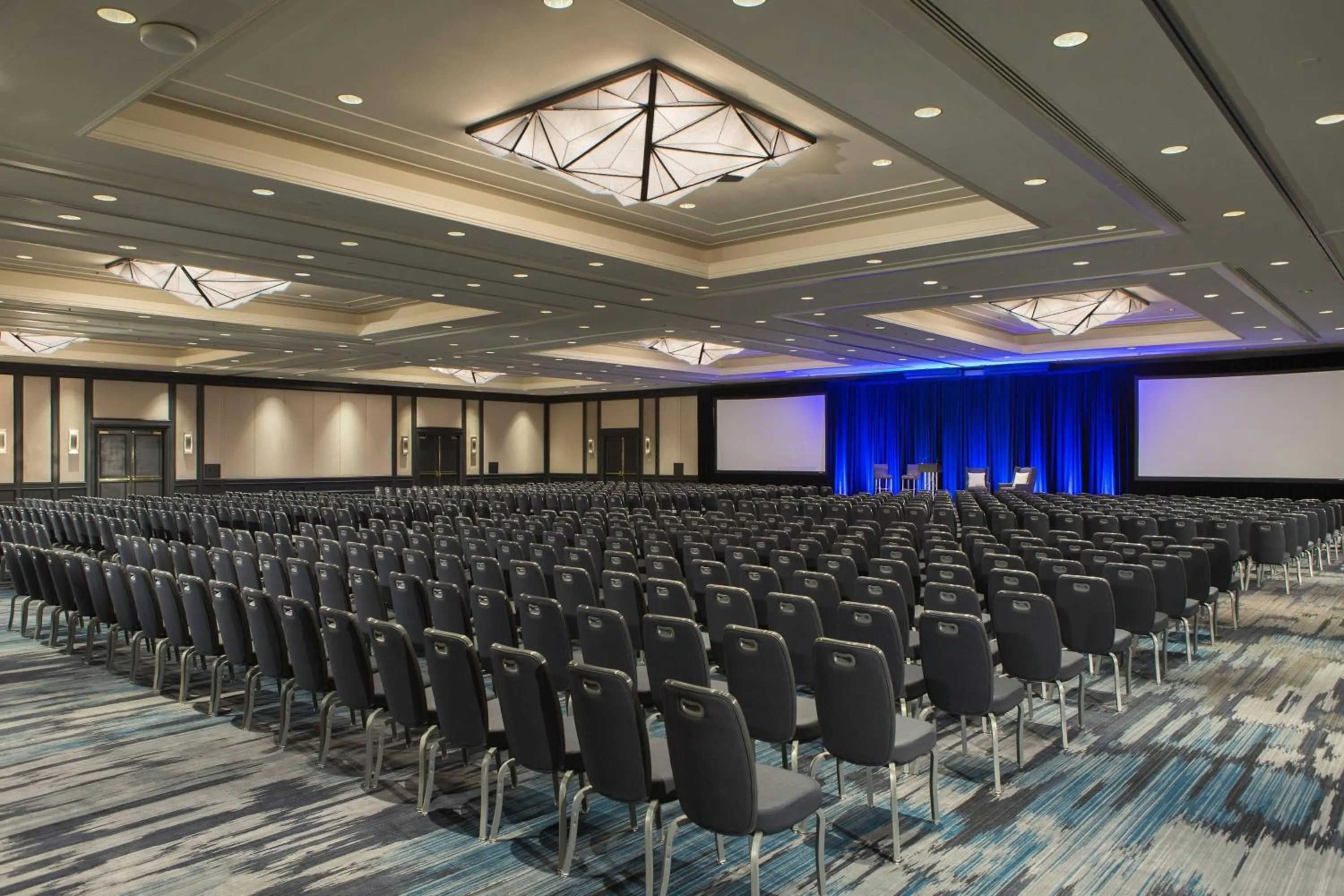 Meeting/conference room in Renaissance Baltimore Harborplace Hotel