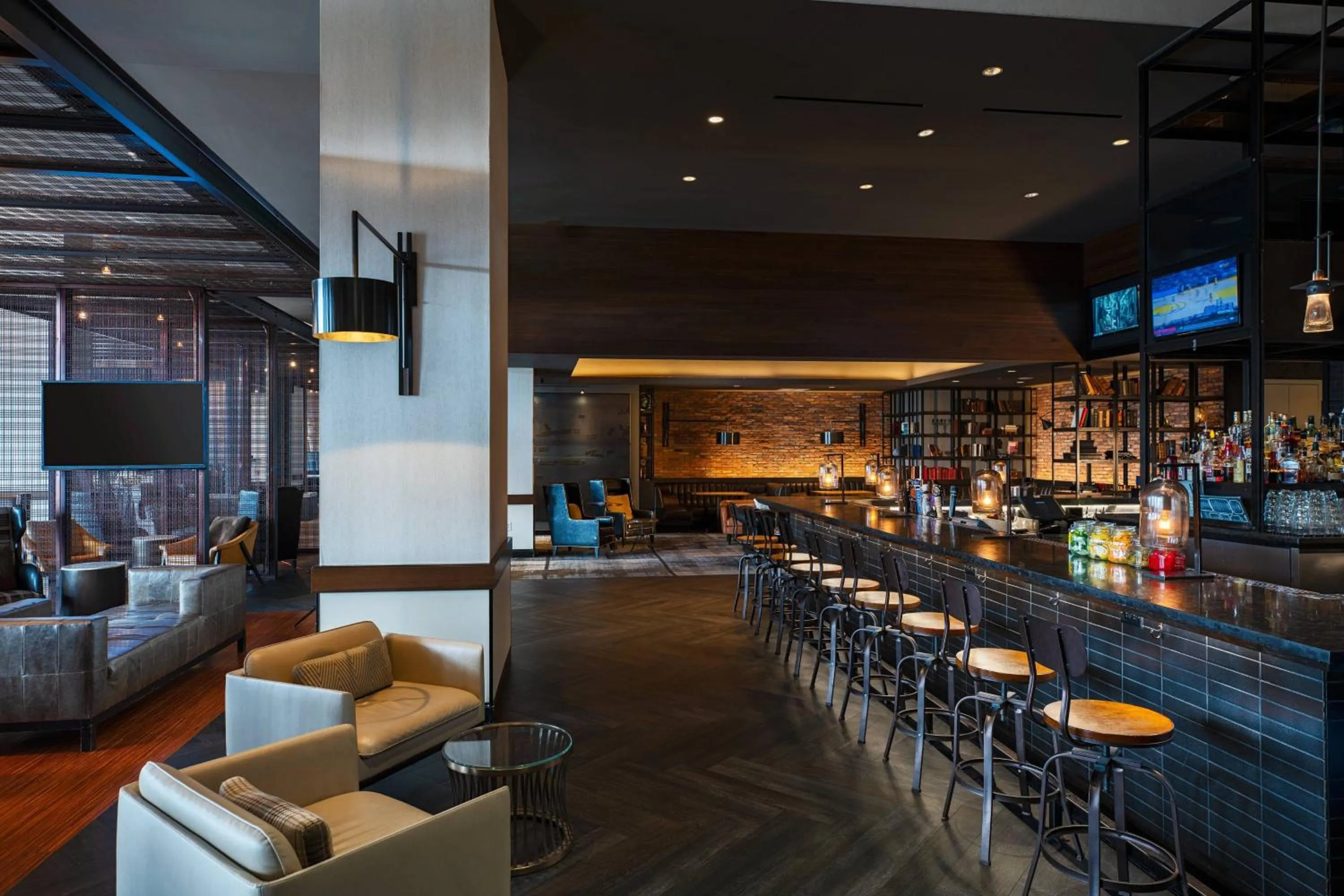 Lounge or bar in Baltimore Marriott Waterfront