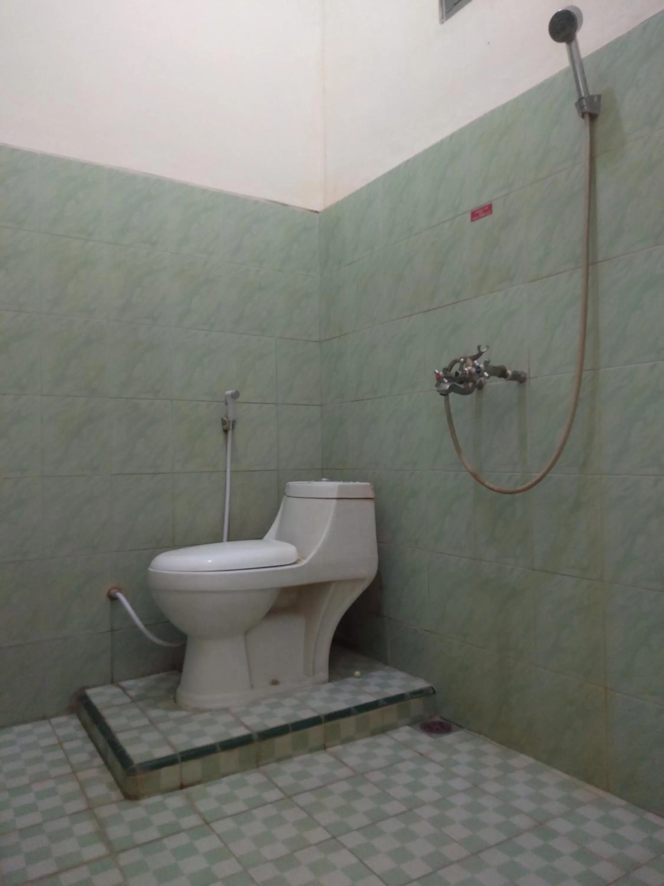 Toilet in Hotel Tentrem Syariah