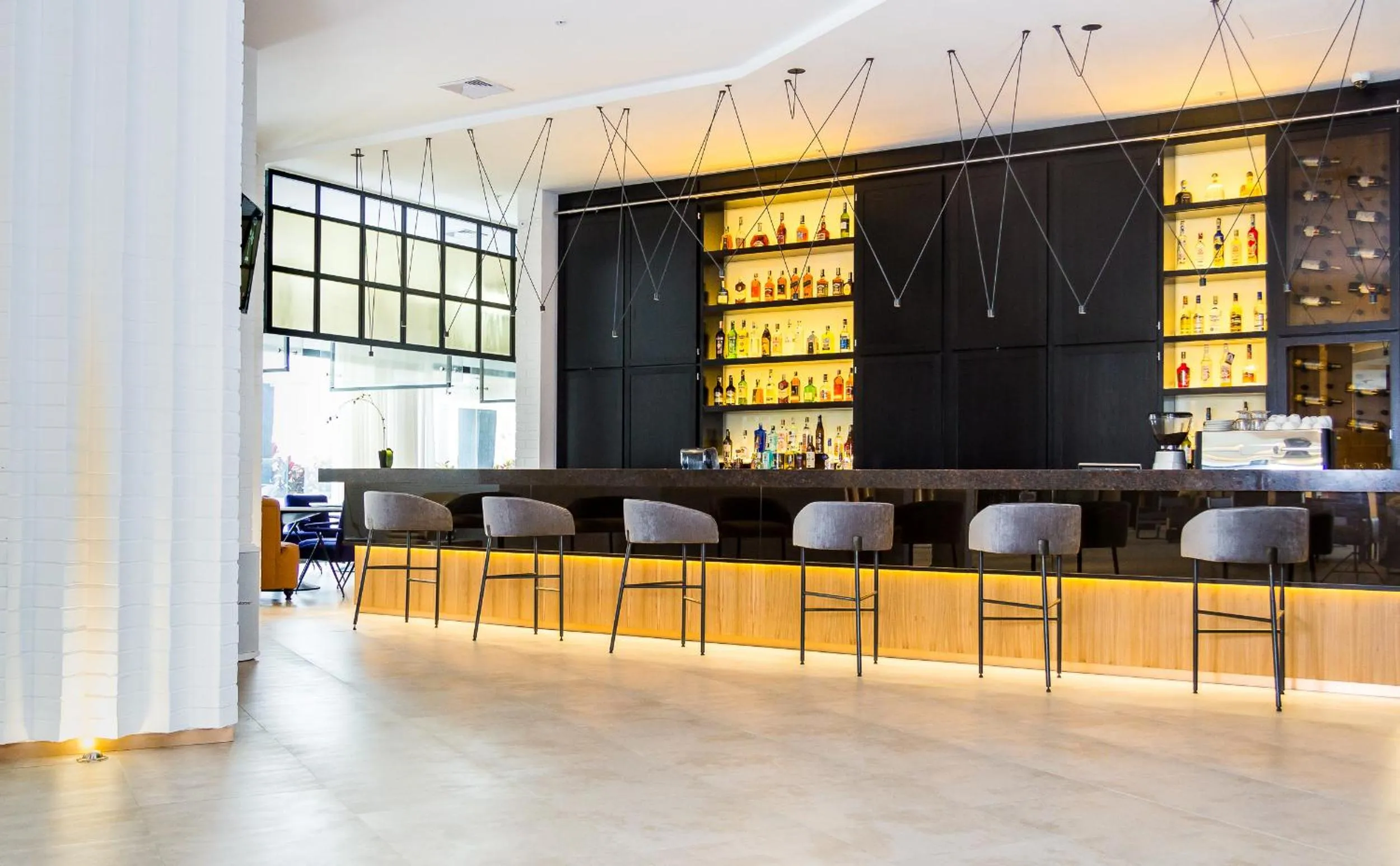 Lounge or bar in Eb Hotel By Eurobuilding Quito Airport
