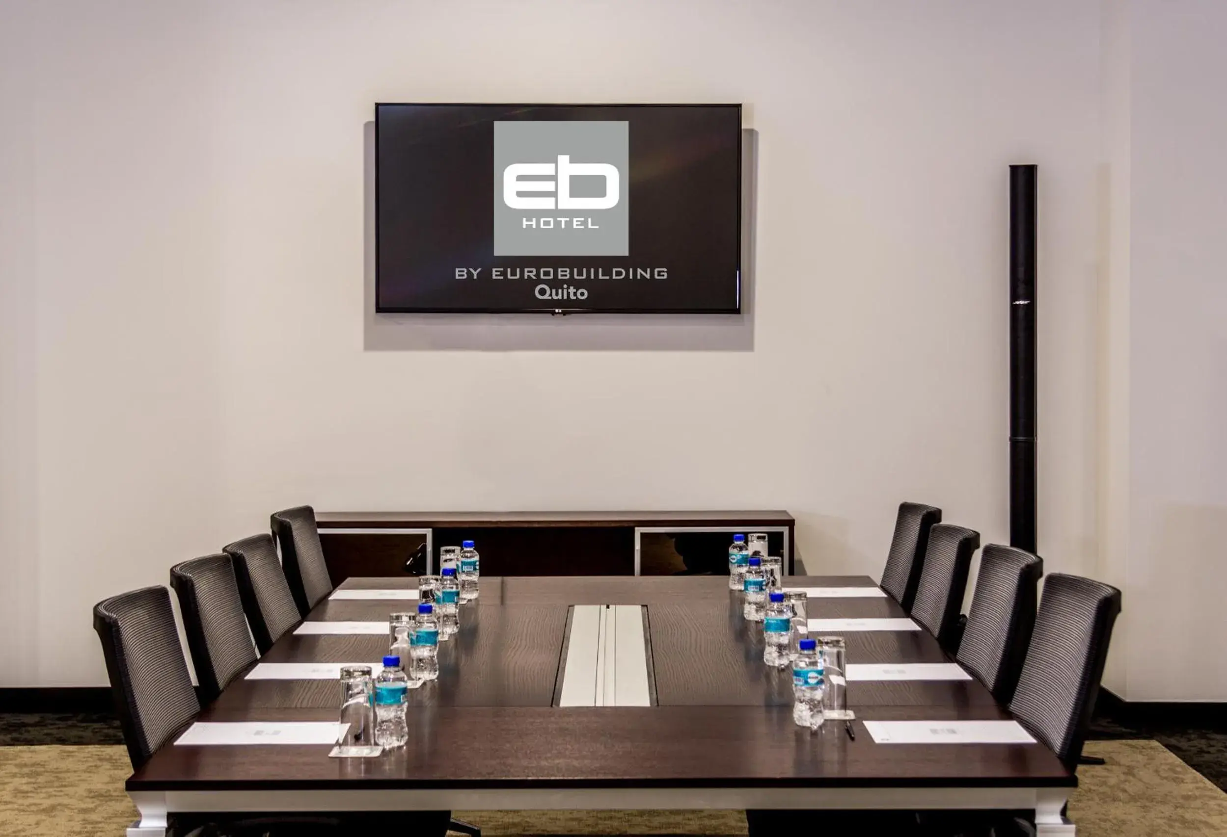 Living room in Eb Hotel By Eurobuilding Quito Airport Living room in Eb Hotel By Eurobuilding Quito Airport