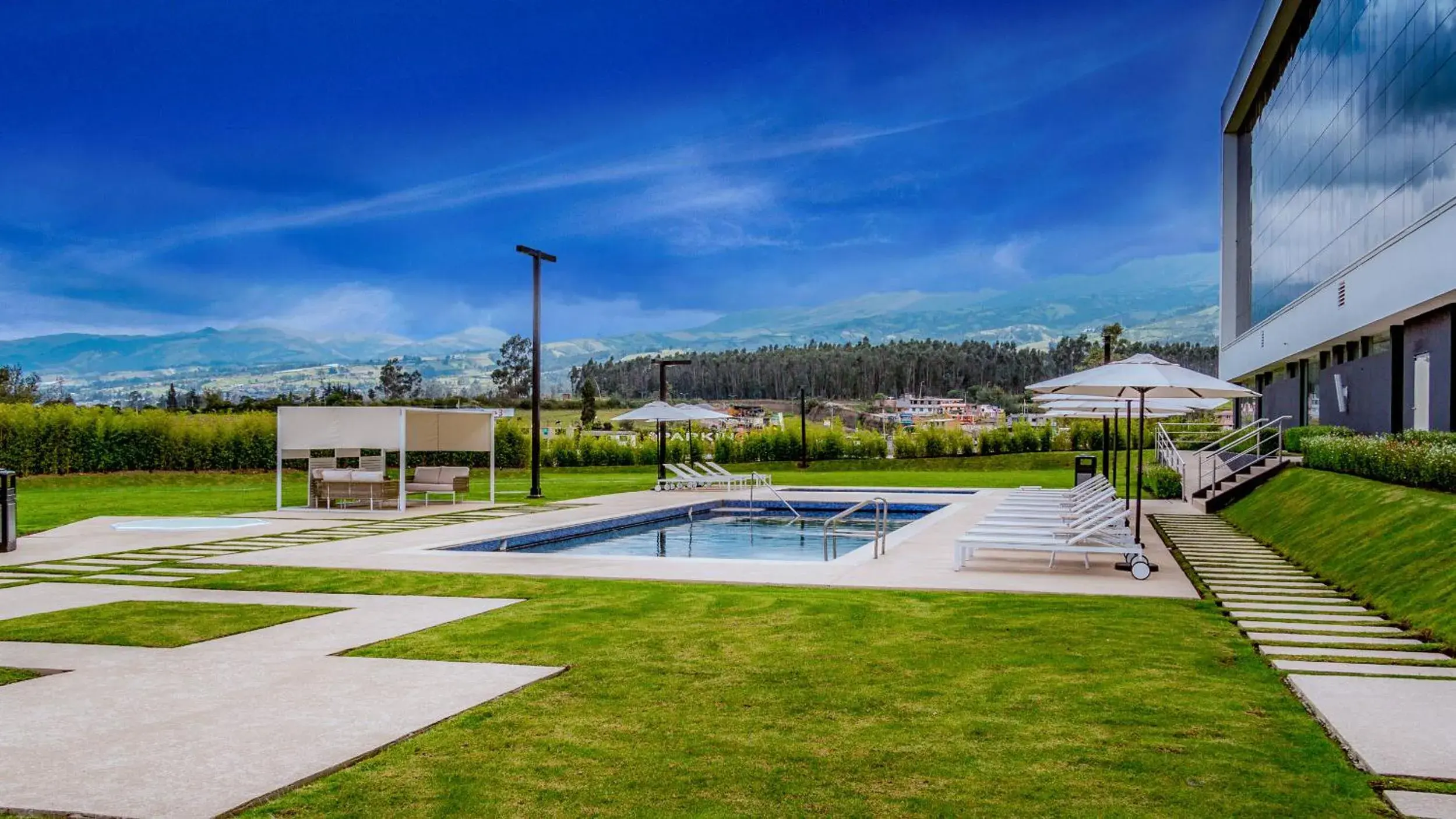 Garden view in Eb Hotel By Eurobuilding Quito Airport Garden view in Eb Hotel By Eurobuilding Quito Airport