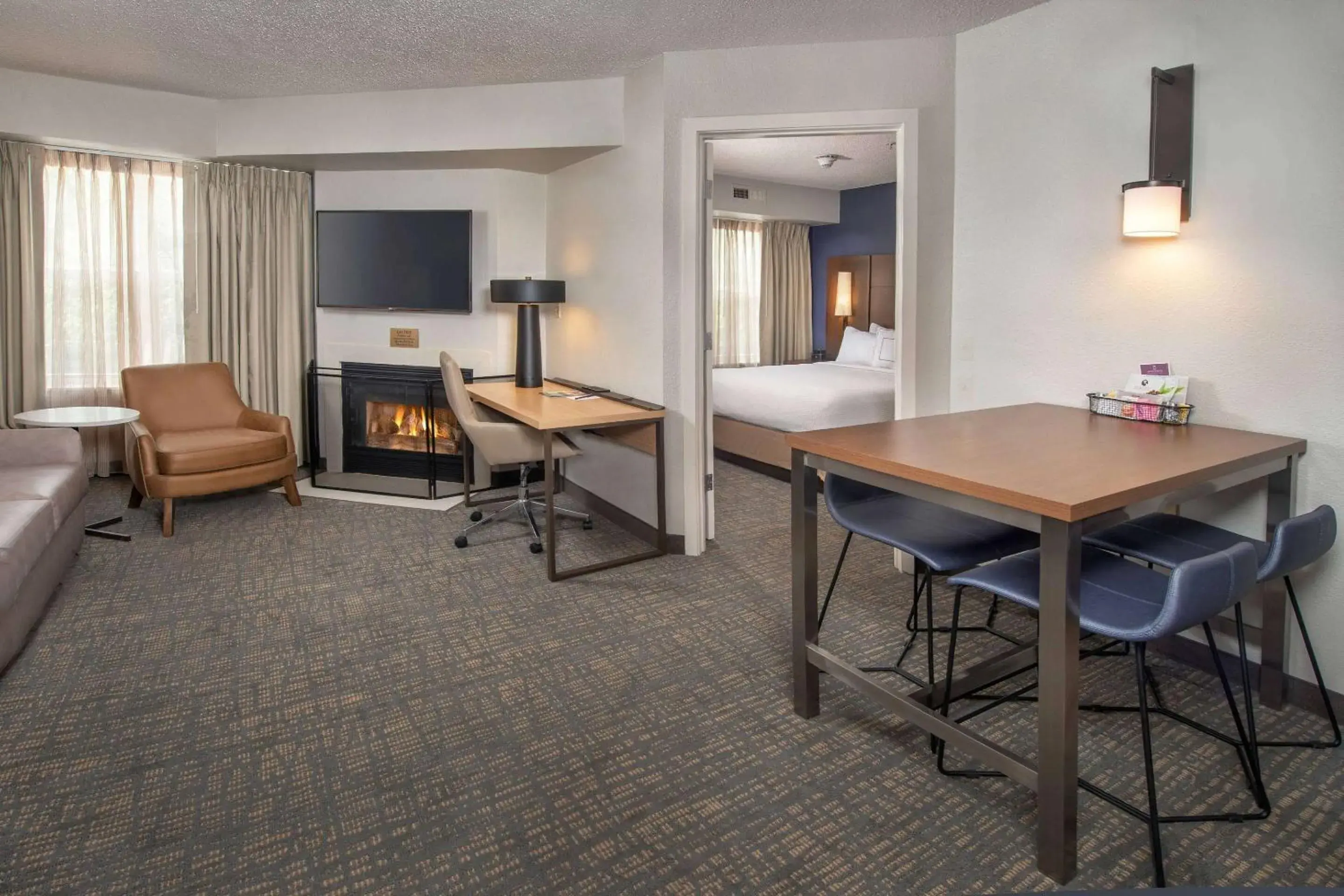 Mobility Accessible Two Bedroom Suite - Queen in Each - Roll-In Shower in Sonesta ES Suites Baltimore BWI Airport Mobility Accessible Two Bedroom Suite - Queen in Each - Roll-In Shower in Sonesta ES Suites Baltimore BWI Airport