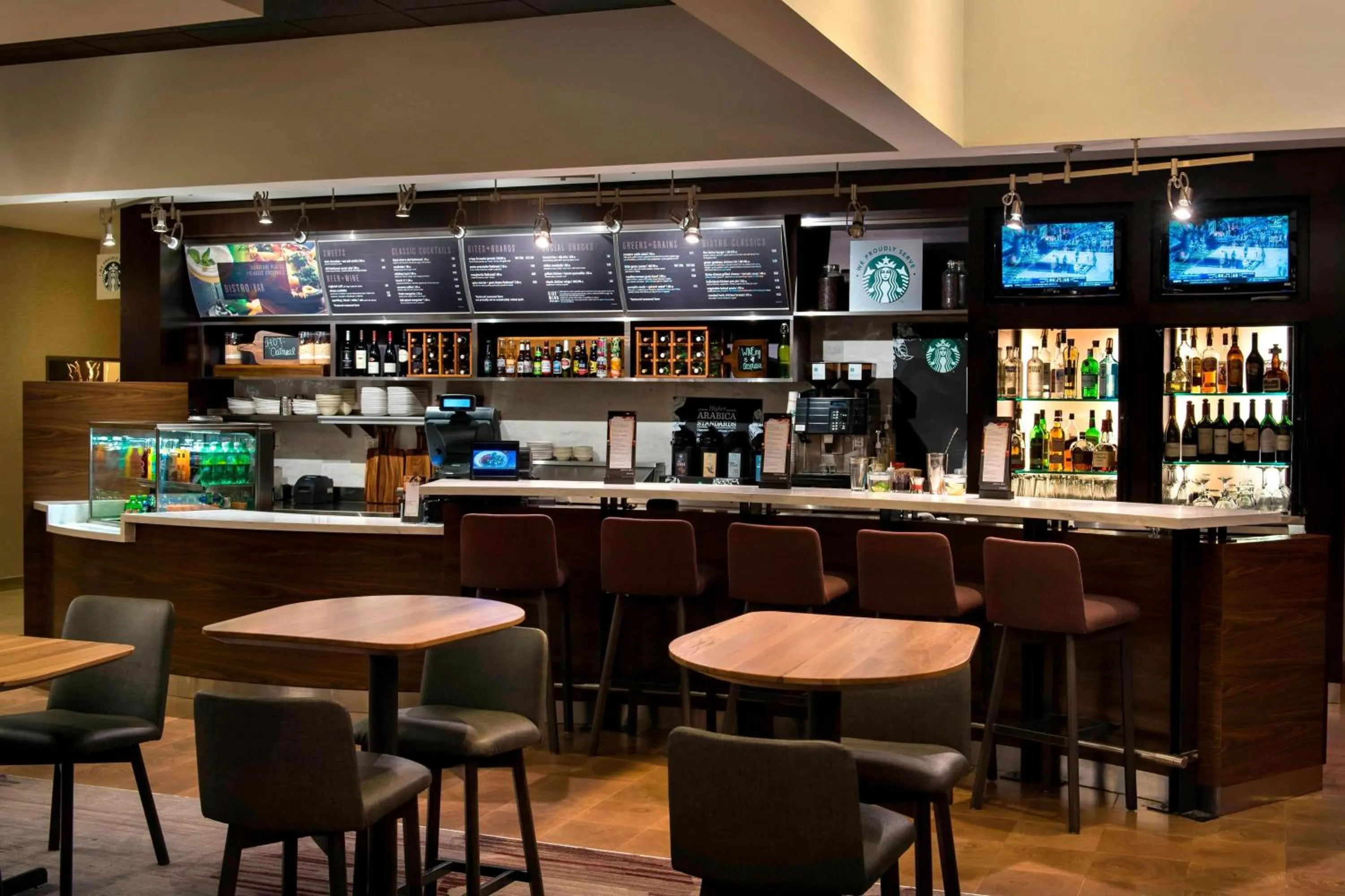 Breakfast in Courtyard by Marriott Chicago Naperville