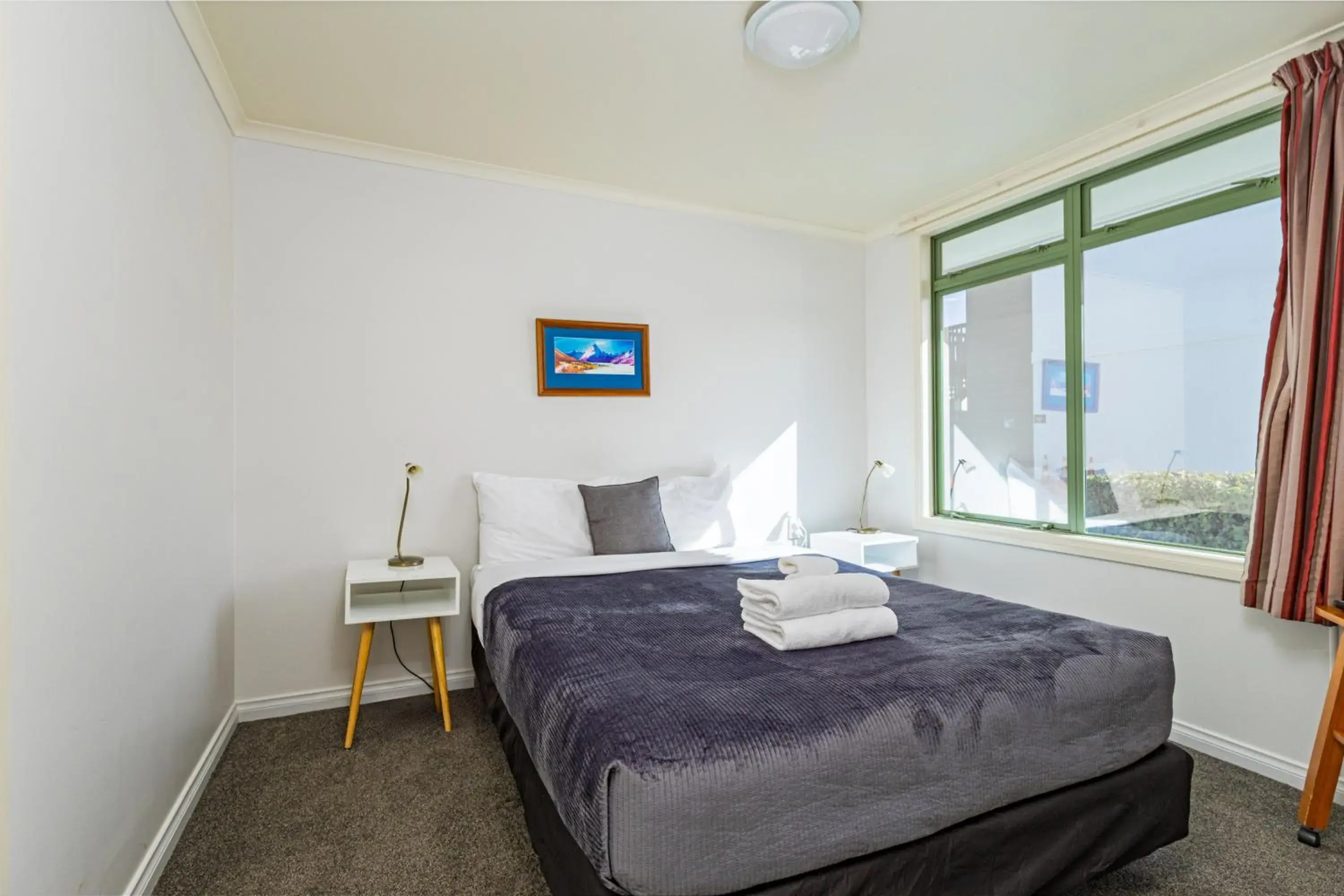 Bed in Lake Tekapo Village Motel Bed in Lake Tekapo Village Motel