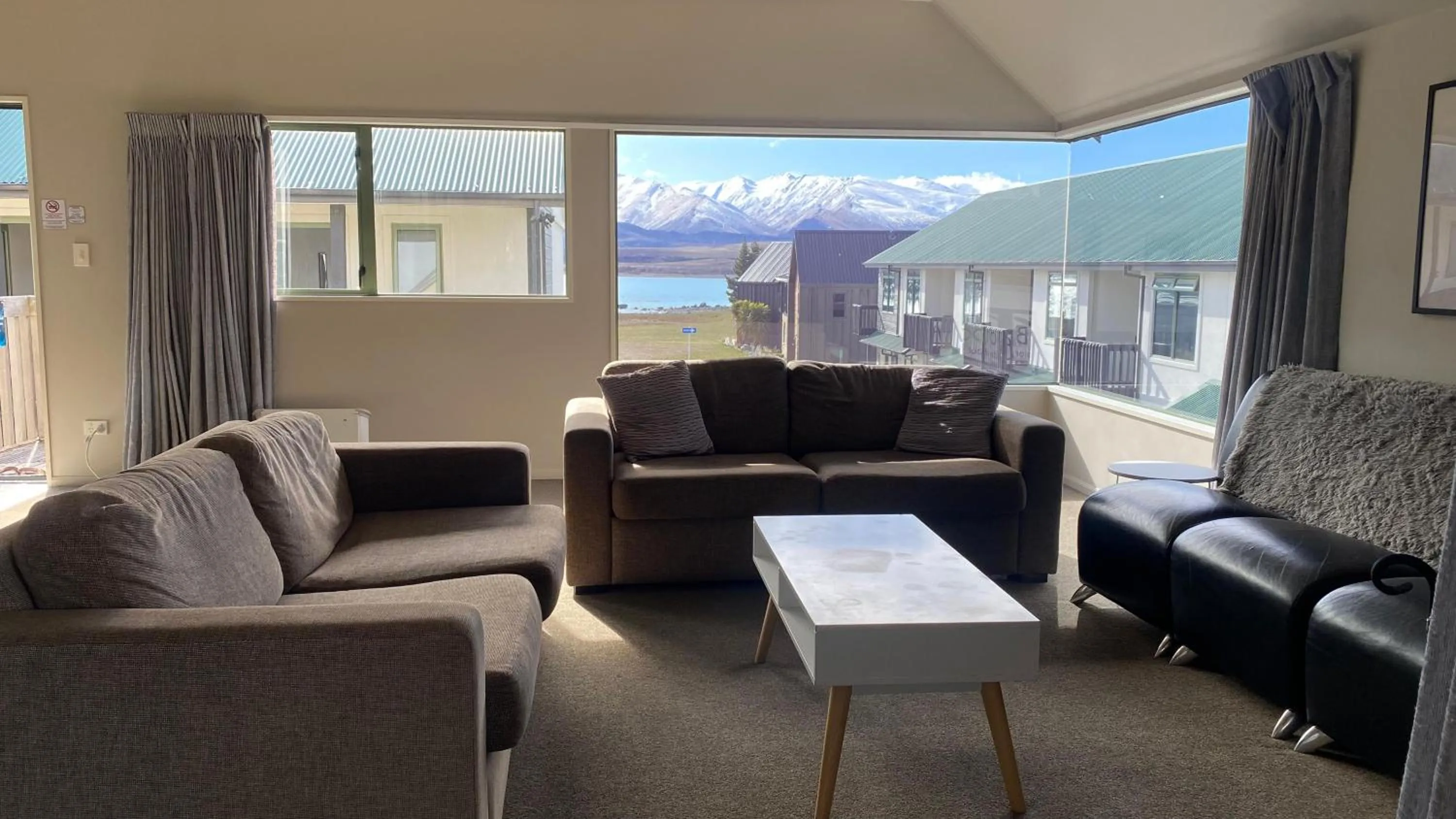 Living room in Lake Tekapo Village Motel