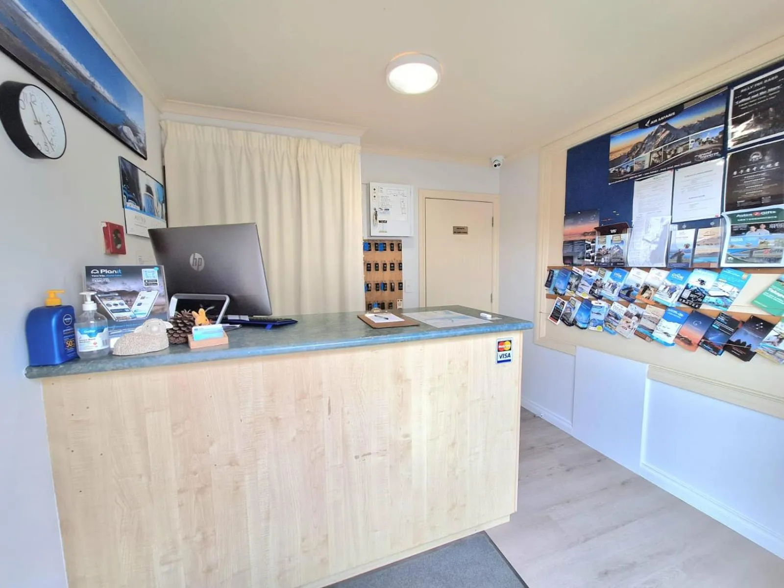 Lobby or reception in Lake Tekapo Village Motel