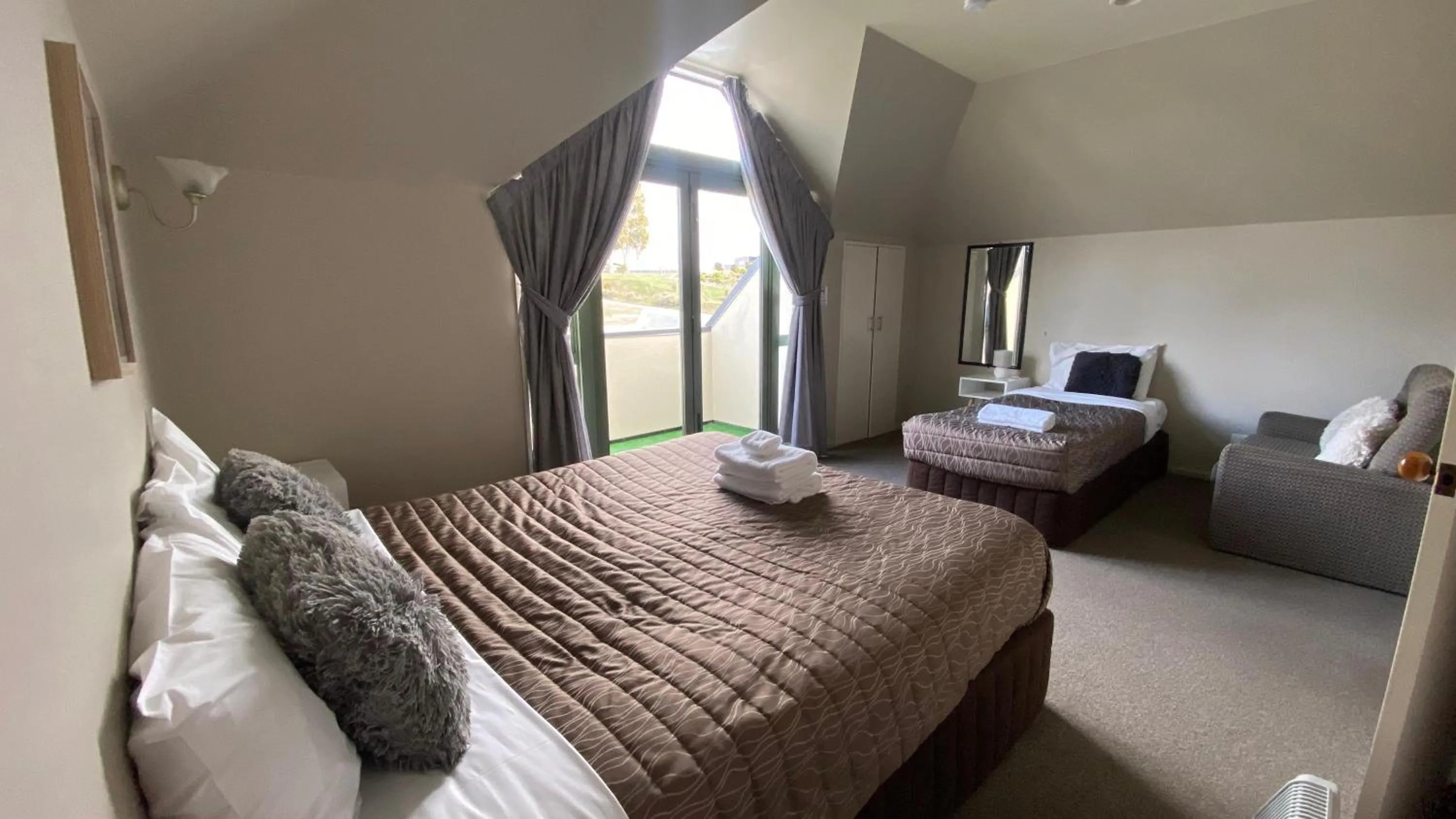 Bed in Lake Tekapo Village Motel