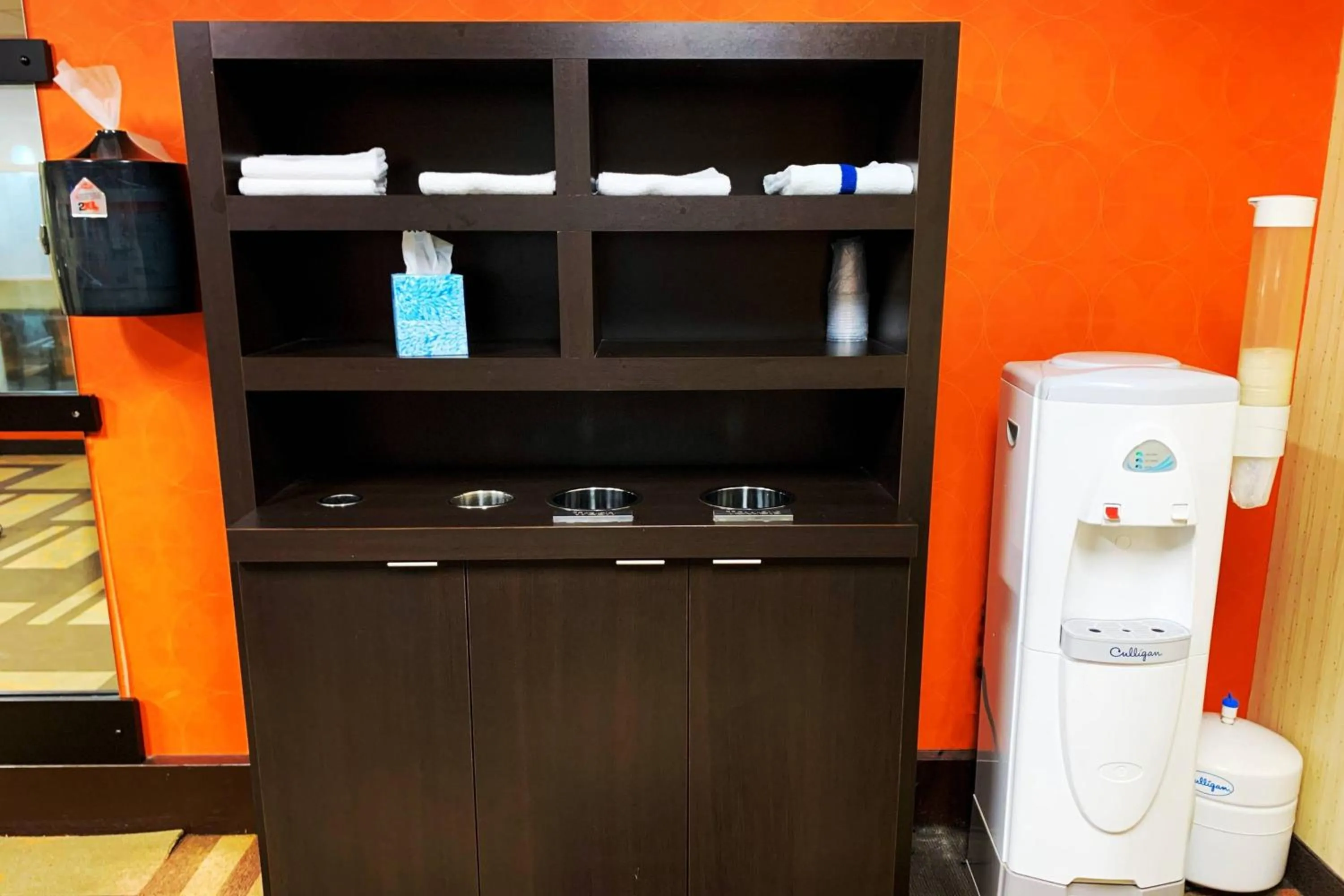 Fitness centre/facilities in Courtyard Cleveland Airport South