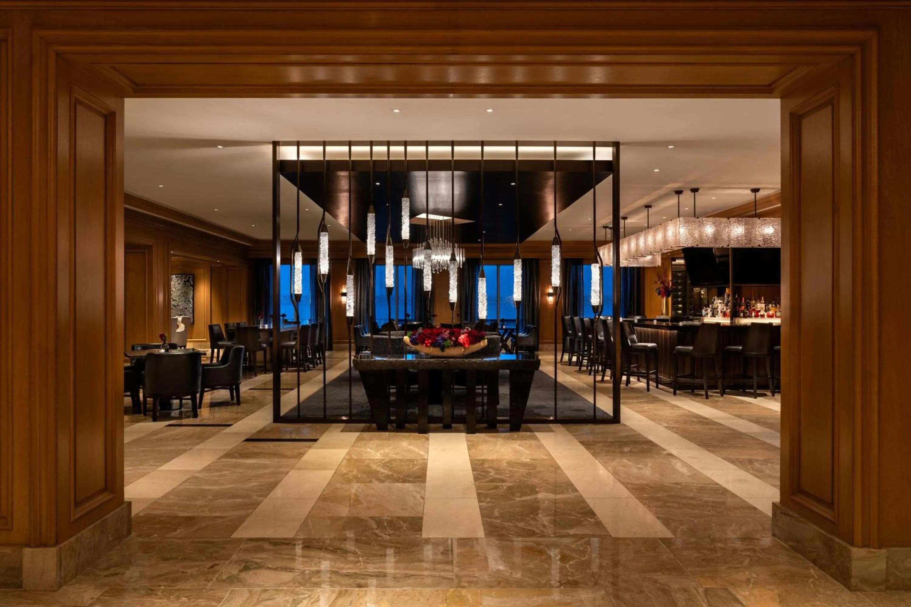 Lounge or bar in The Ritz-Carlton, Cleveland