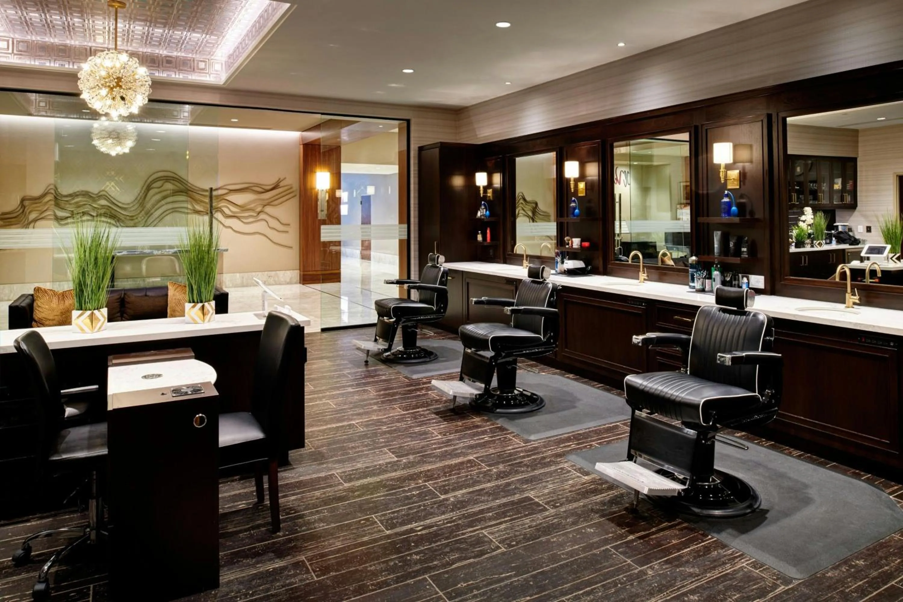 Lounge or bar in Cleveland Marriott Downtown at Key Tower