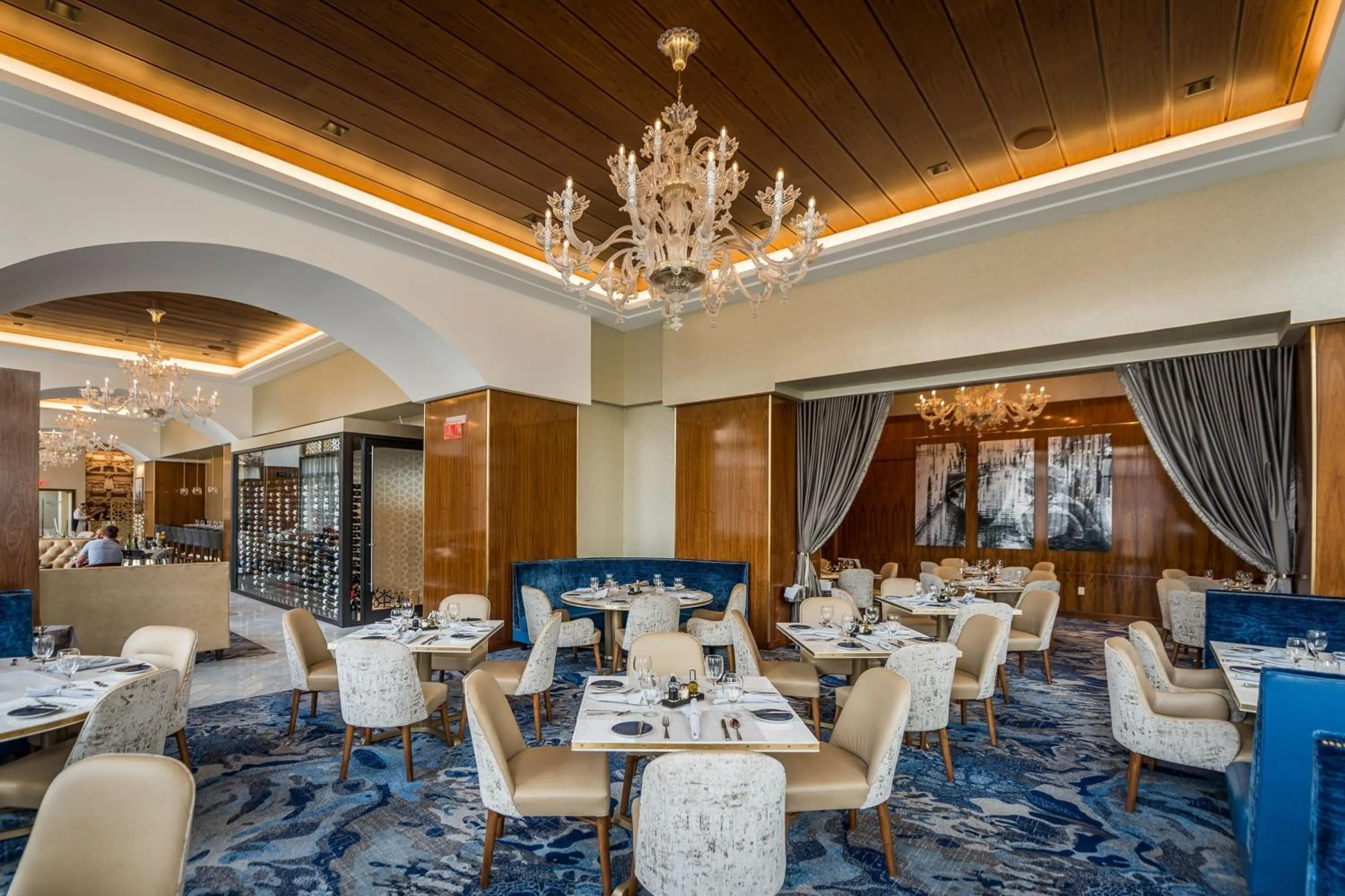 Restaurant/places to eat in Cleveland Marriott Downtown at Key Tower