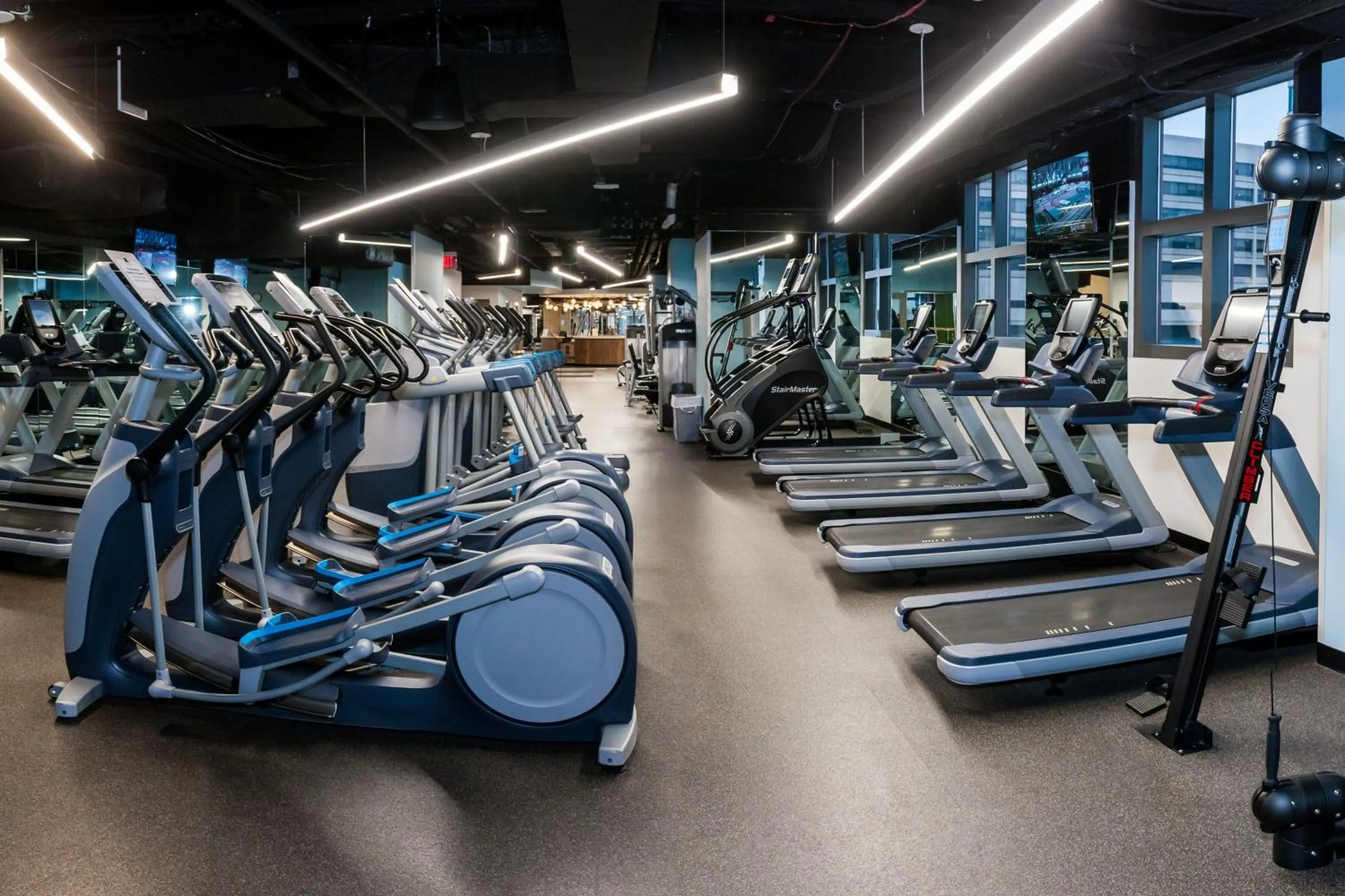 Fitness centre/facilities in Cleveland Marriott Downtown at Key Tower