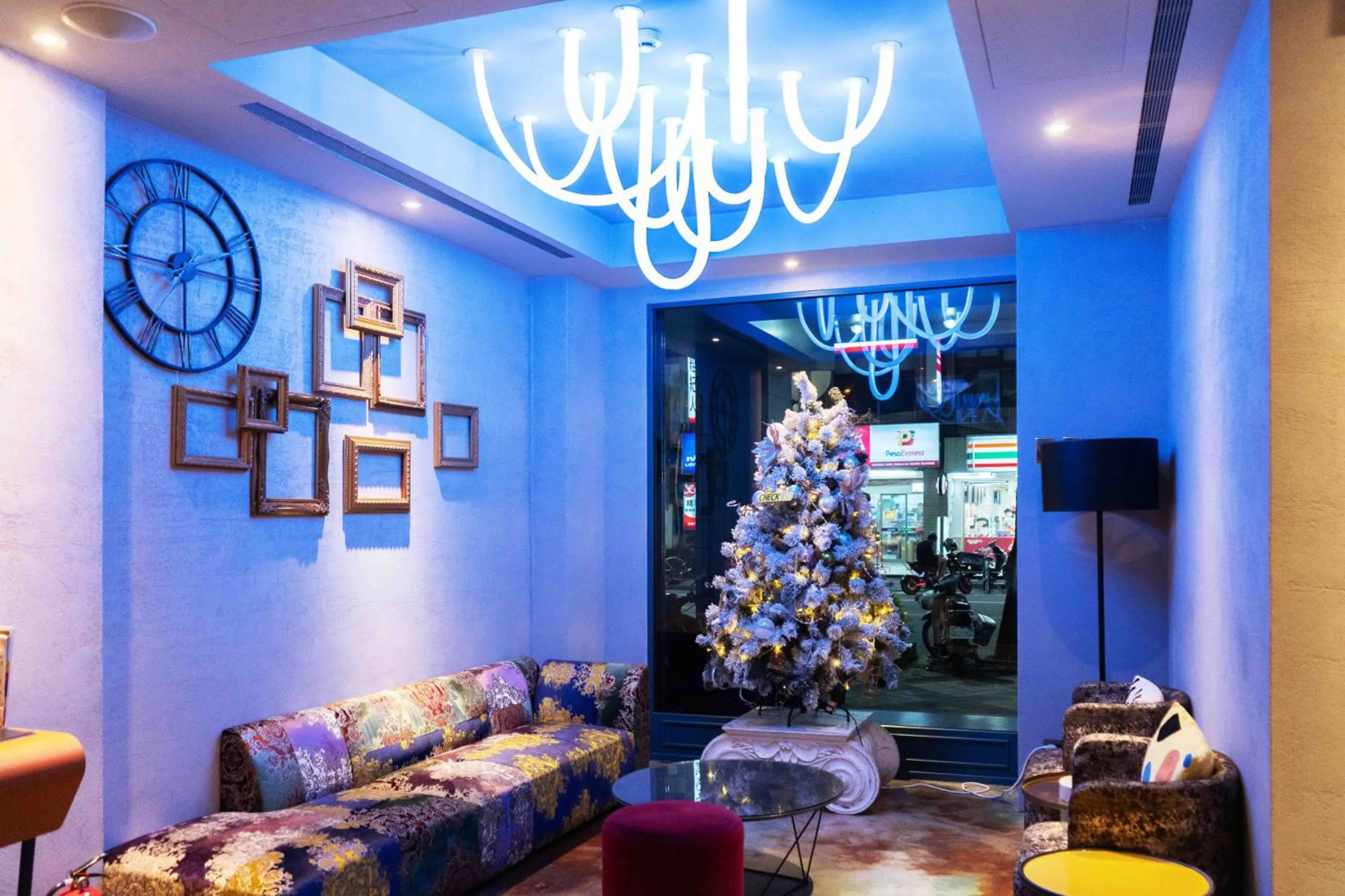 Seating area in CHECK inn HIVE