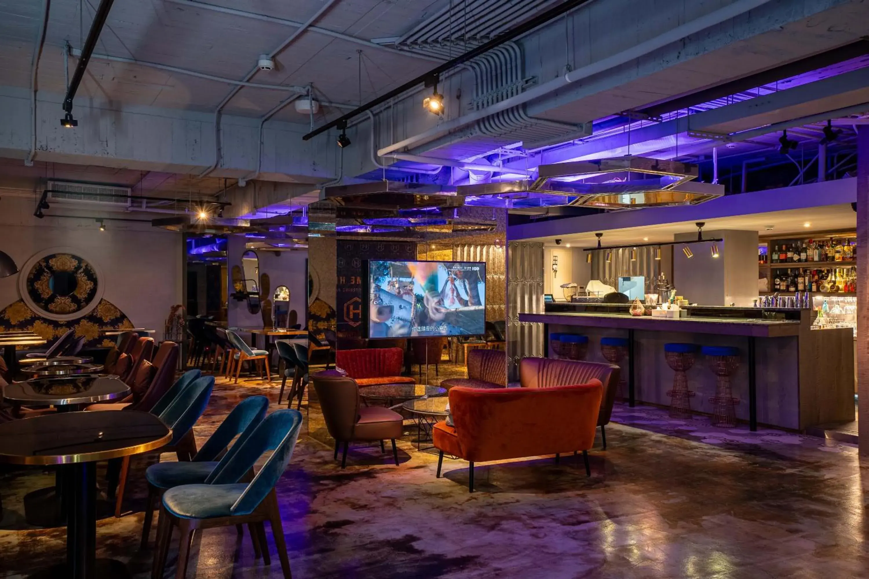 Lounge or bar in CHECK inn HIVE Lounge or bar in CHECK inn HIVE