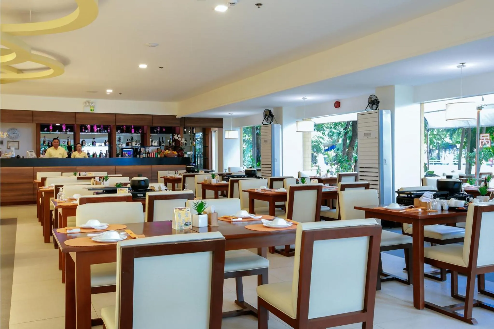 Restaurant/places to eat in Paradise Garden Hotel and Convention Center Boracay Powered by ASTON
