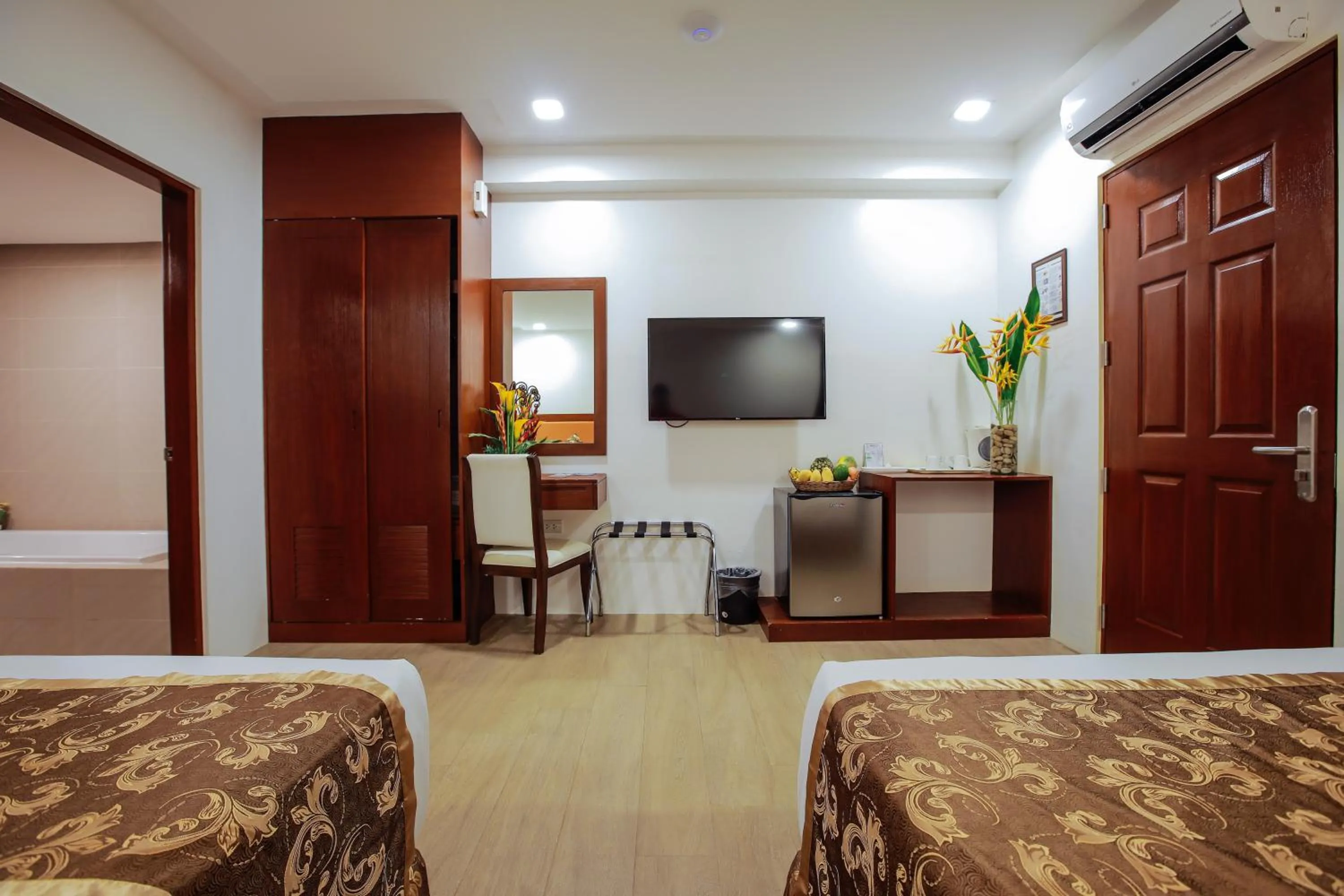 Bedroom, Bed in Paradise Garden Hotel and Convention Center Boracay Powered by ASTON