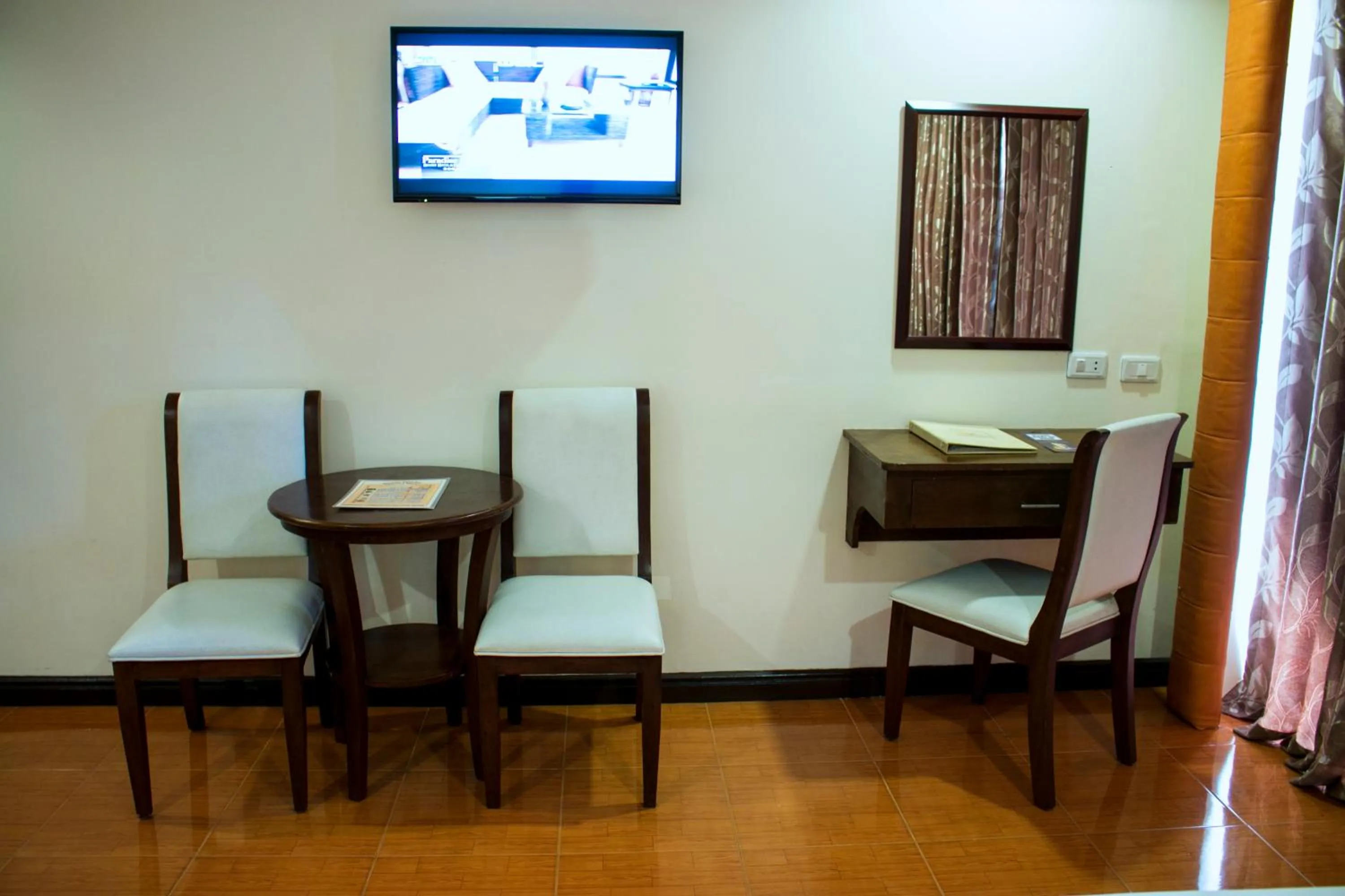 TV and multimedia in Paradise Garden Hotel and Convention Center Boracay Powered by ASTON