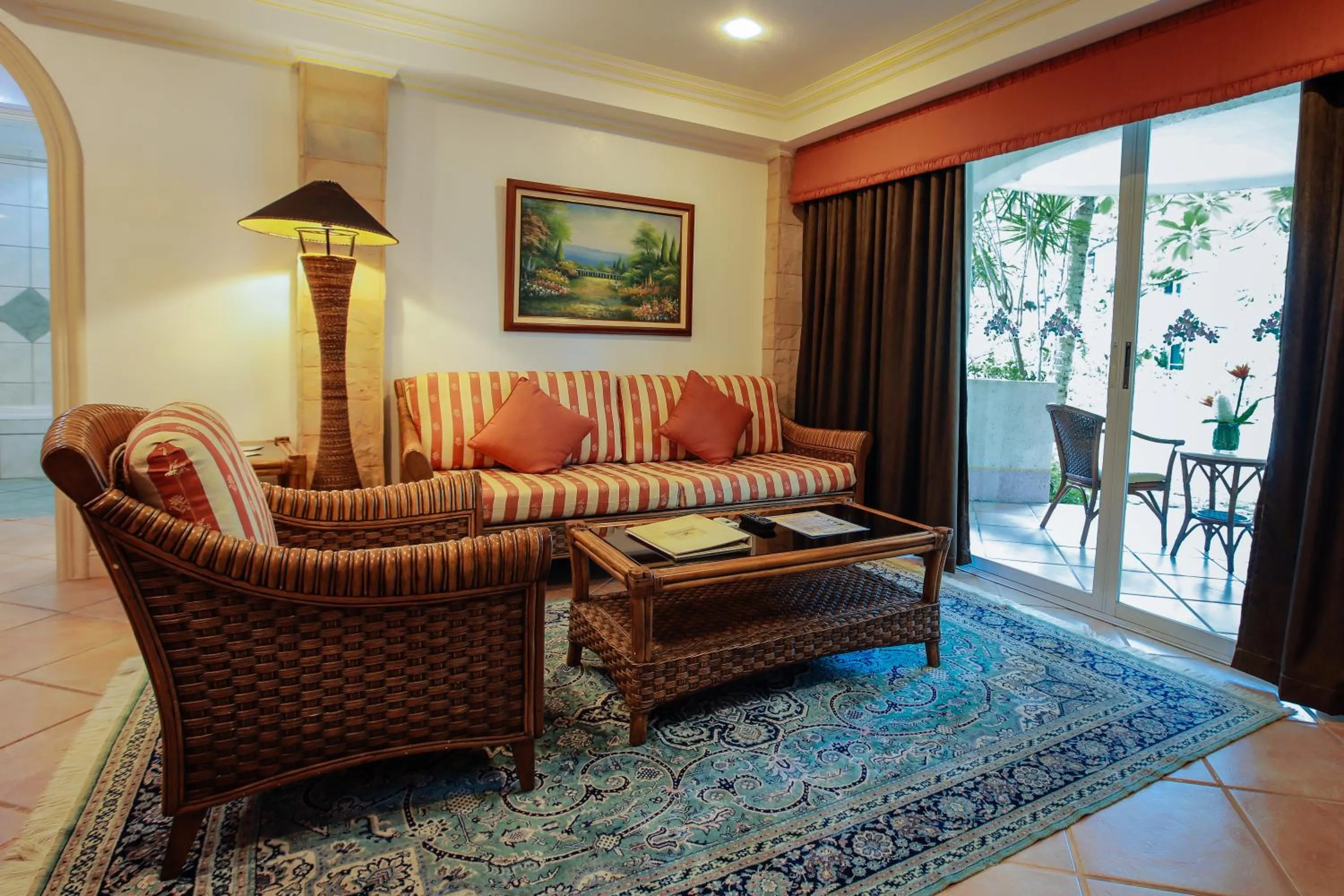 Living room in Paradise Garden Hotel and Convention Center Boracay Powered by ASTON