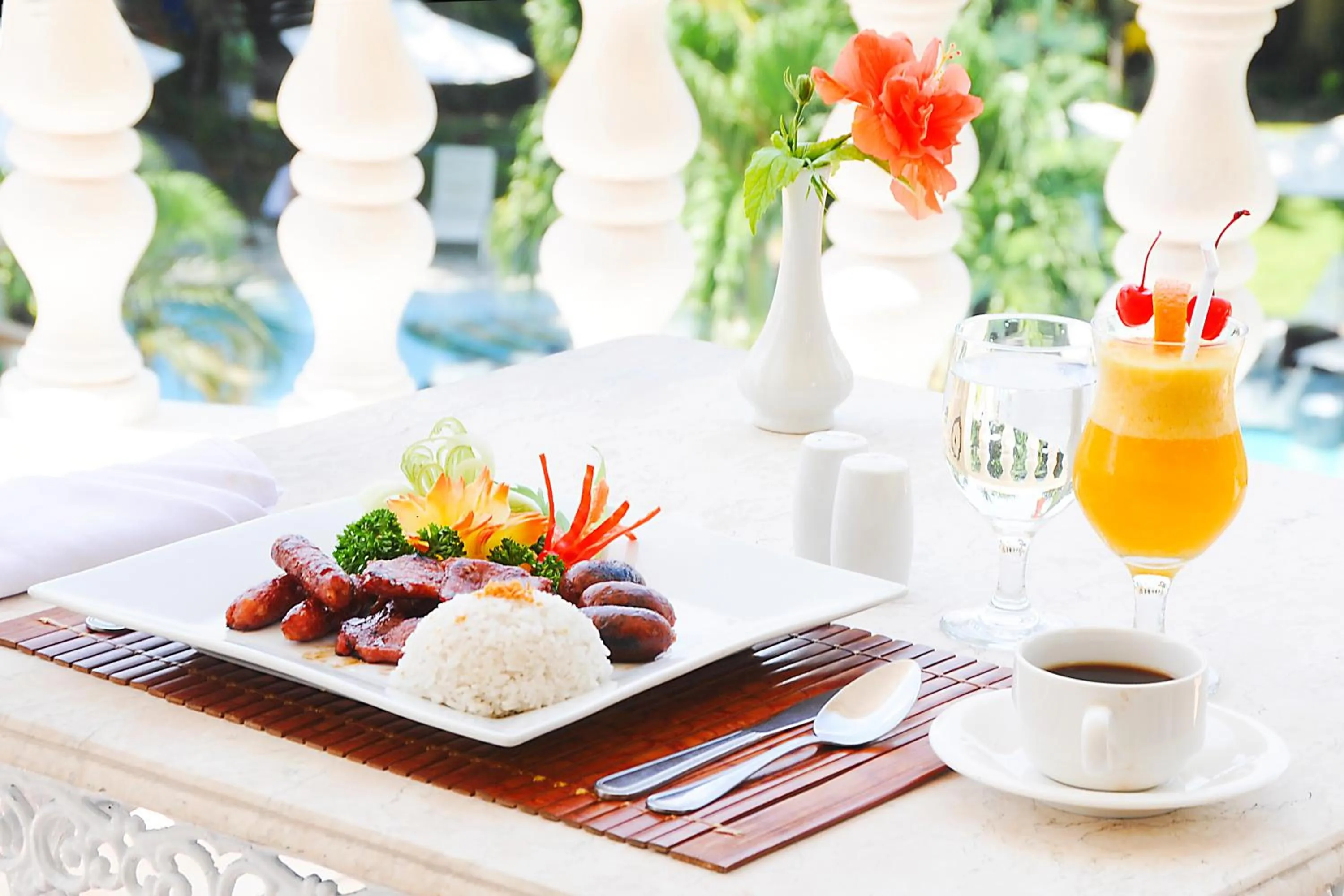 Food and drinks in Paradise Garden Hotel and Convention Center Boracay Powered by ASTON