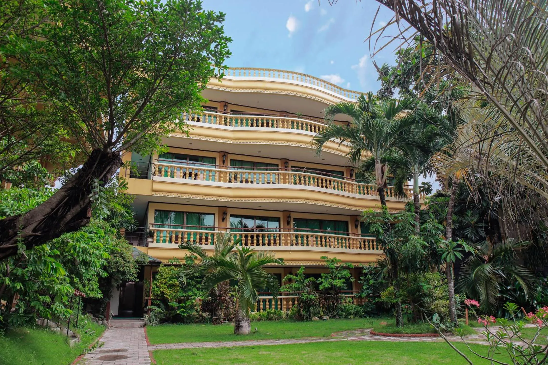 Garden in Paradise Garden Hotel and Convention Center Boracay Powered by ASTON