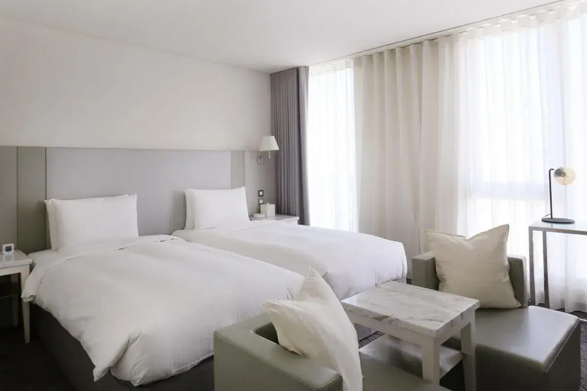 People, Bed in Ambience Hotel Taipei People, Bed in Ambience Hotel Taipei