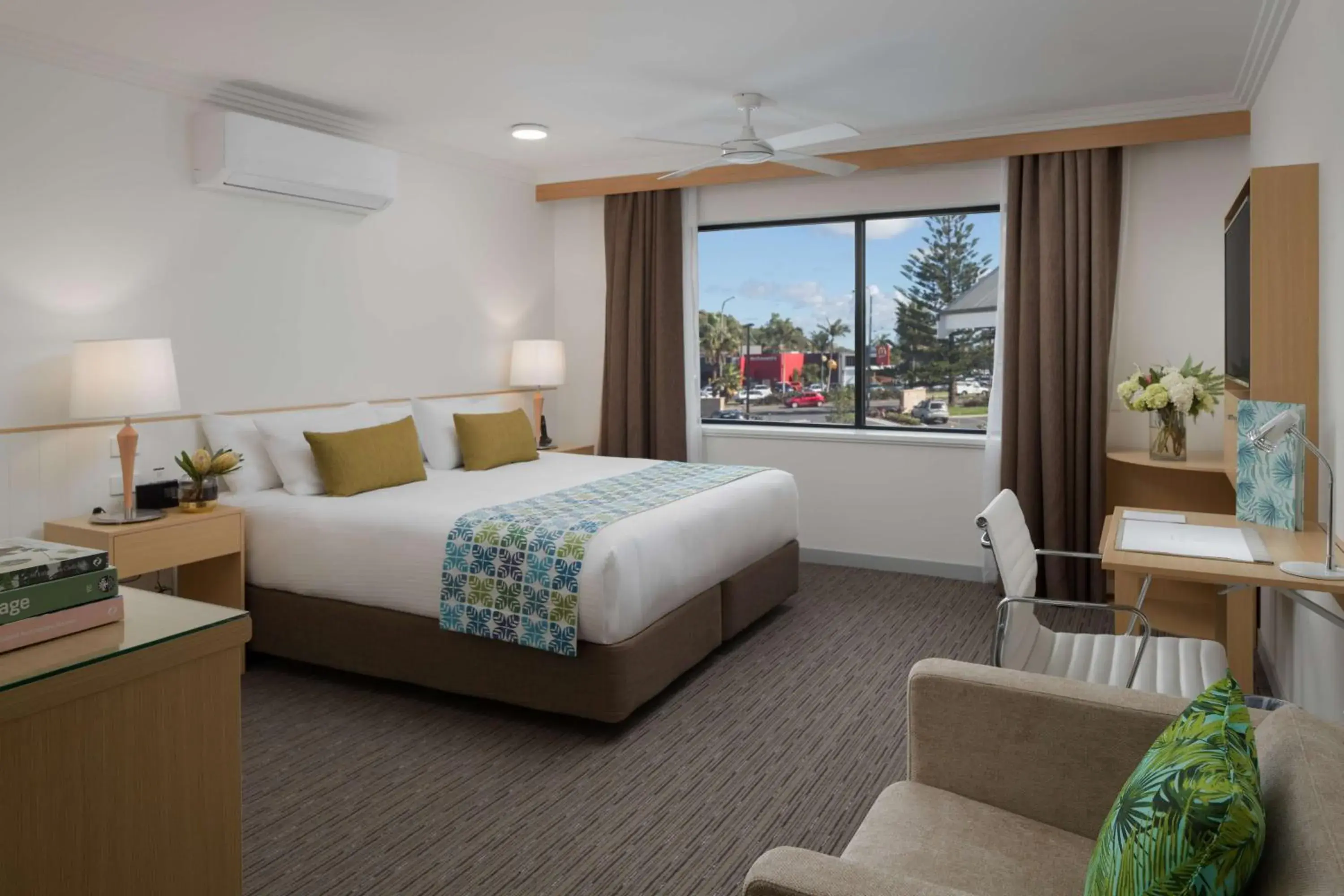 Photo of the whole room, Bed in Sails Port Macquarie by Rydges Photo of the whole room, Bed in Sails Port Macquarie by Rydges