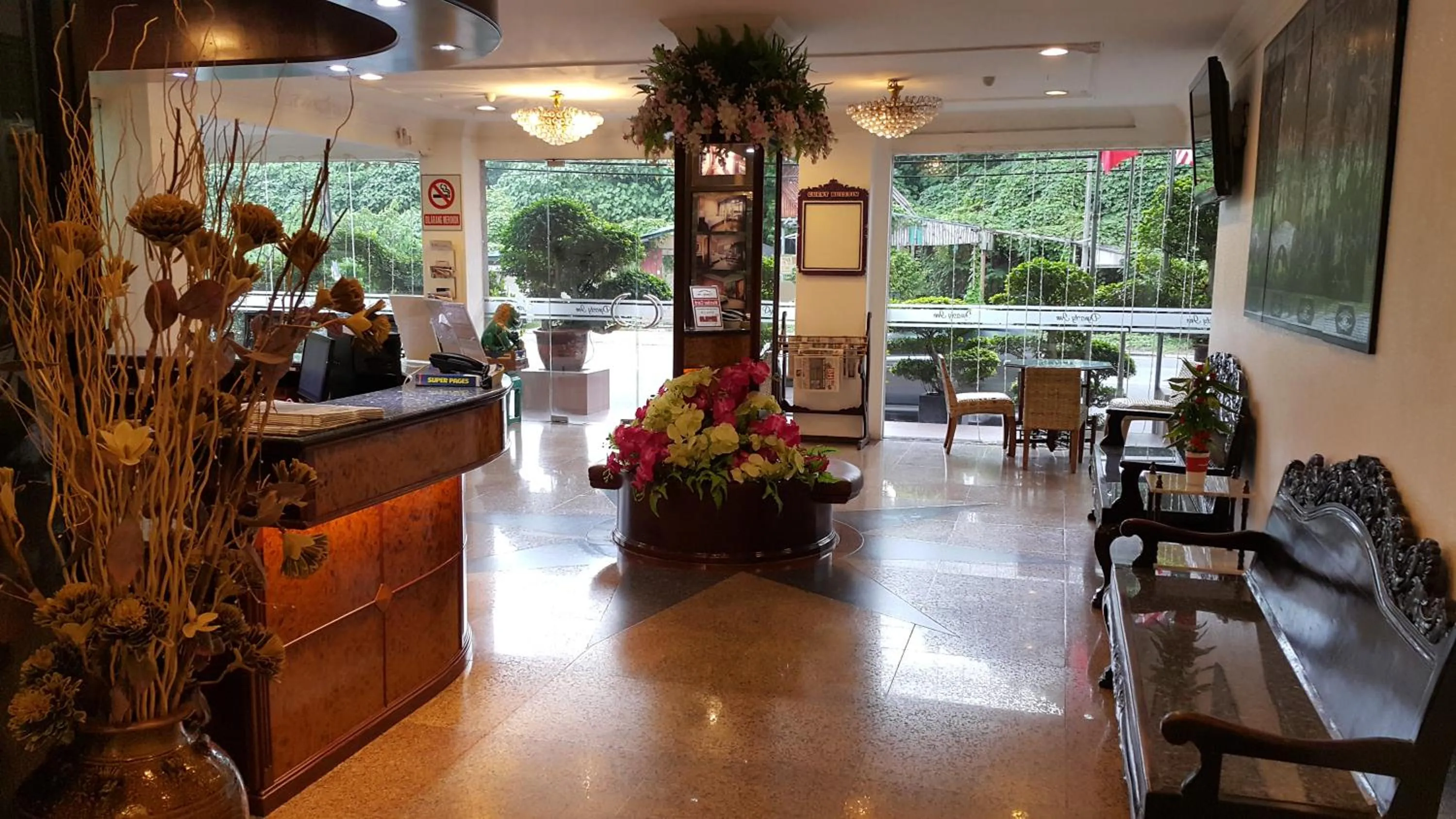 Seating area in Dynasty Inn