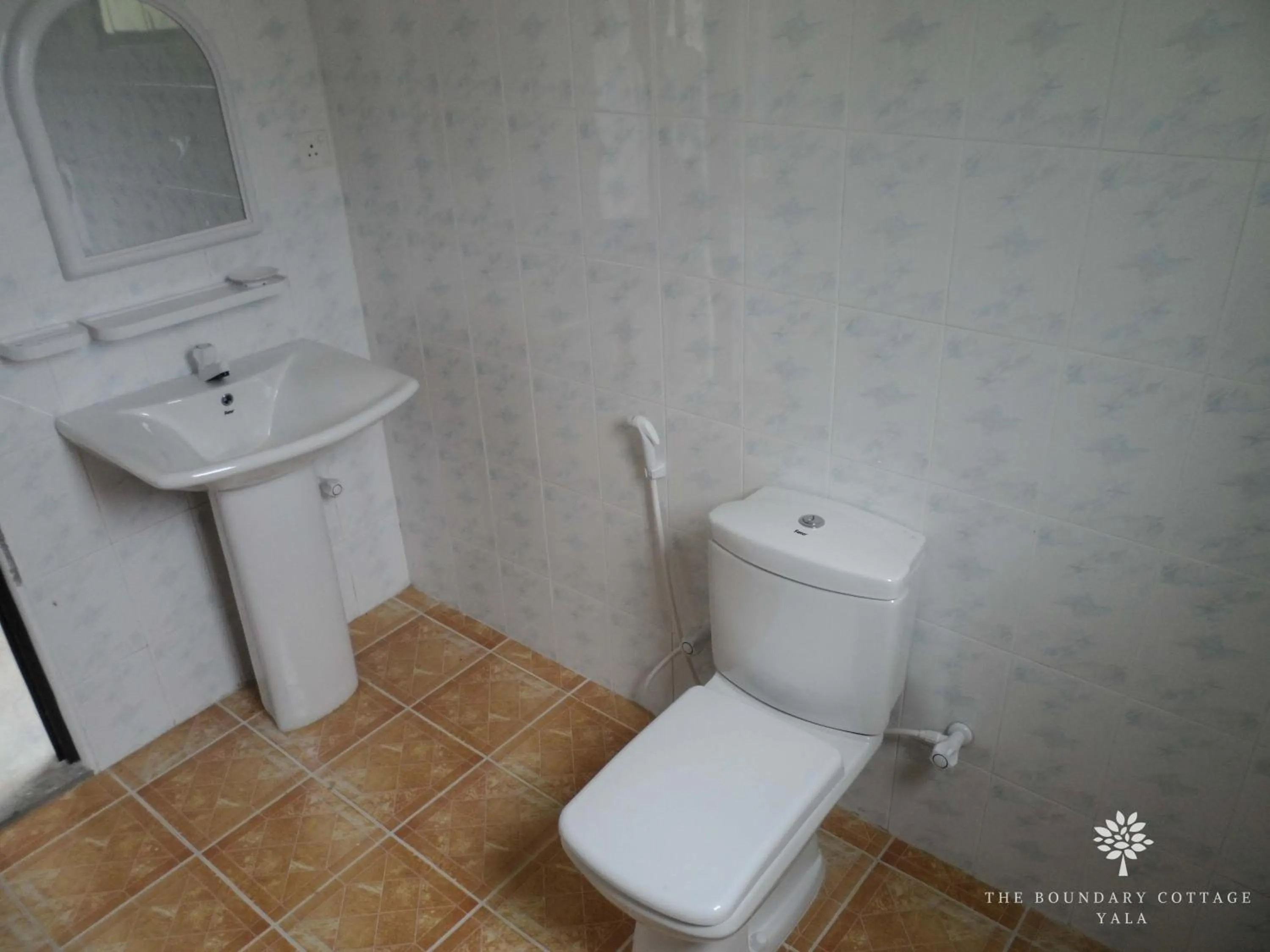 Toilet in The Boundary Yala